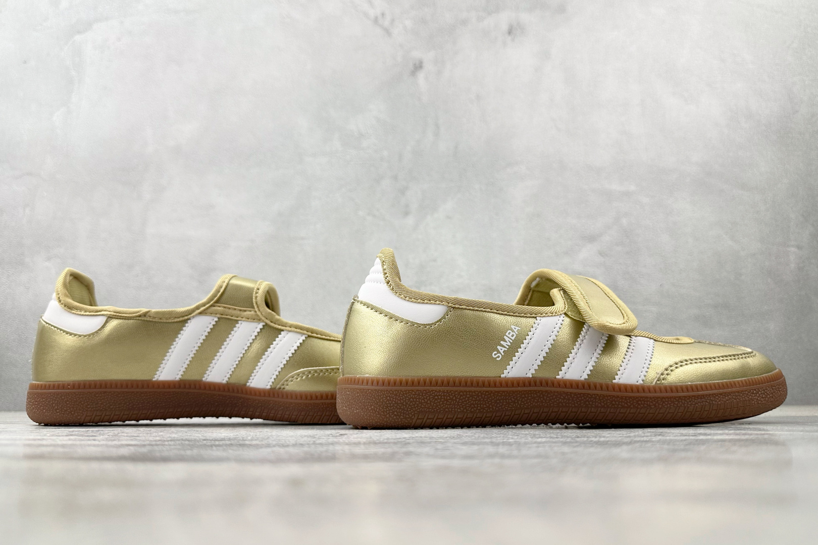 adidas originals Samba Jane 金色 IH6599-莆田鞋,莆田鞋货源,高仿鞋,高仿鞋货源,安福档口,莆田高仿鞋,莆田鞋批发,高仿鞋批发,莆田高仿运动鞋,高仿运动鞋,莆田运动鞋 adidas originals Samba Jane 金色 IH6599