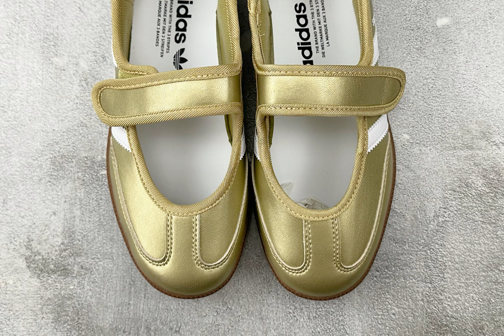 adidas originals Samba Jane 金色 IH6599-莆田鞋,莆田鞋货源,高仿鞋,高仿鞋货源,安福档口,莆田高仿鞋,莆田鞋批发,高仿鞋批发,莆田高仿运动鞋,高仿运动鞋,莆田运动鞋 adidas originals Samba Jane 金色 IH6599