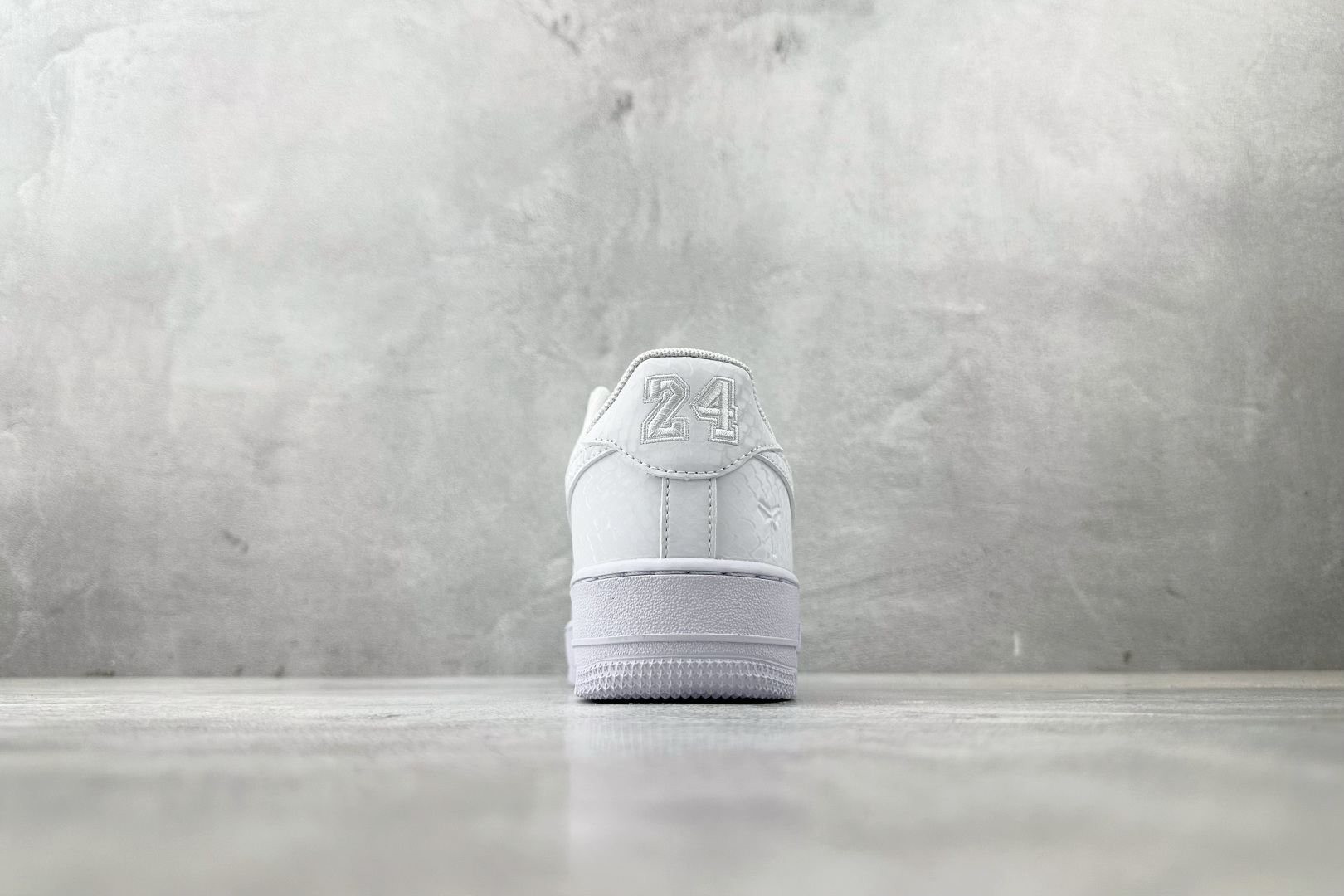 Nike Air Force 1 Low Kobe Forever White 白色 IB0018-100-莆田鞋,莆田鞋货源,高仿鞋,高仿鞋货源,安福档口,莆田高仿鞋,莆田鞋批发,高仿鞋批发,莆田高仿运动鞋,高仿运动鞋,莆田运动鞋 Nike Air Force 1 Low Kobe Forever White 白色 IB0018-100