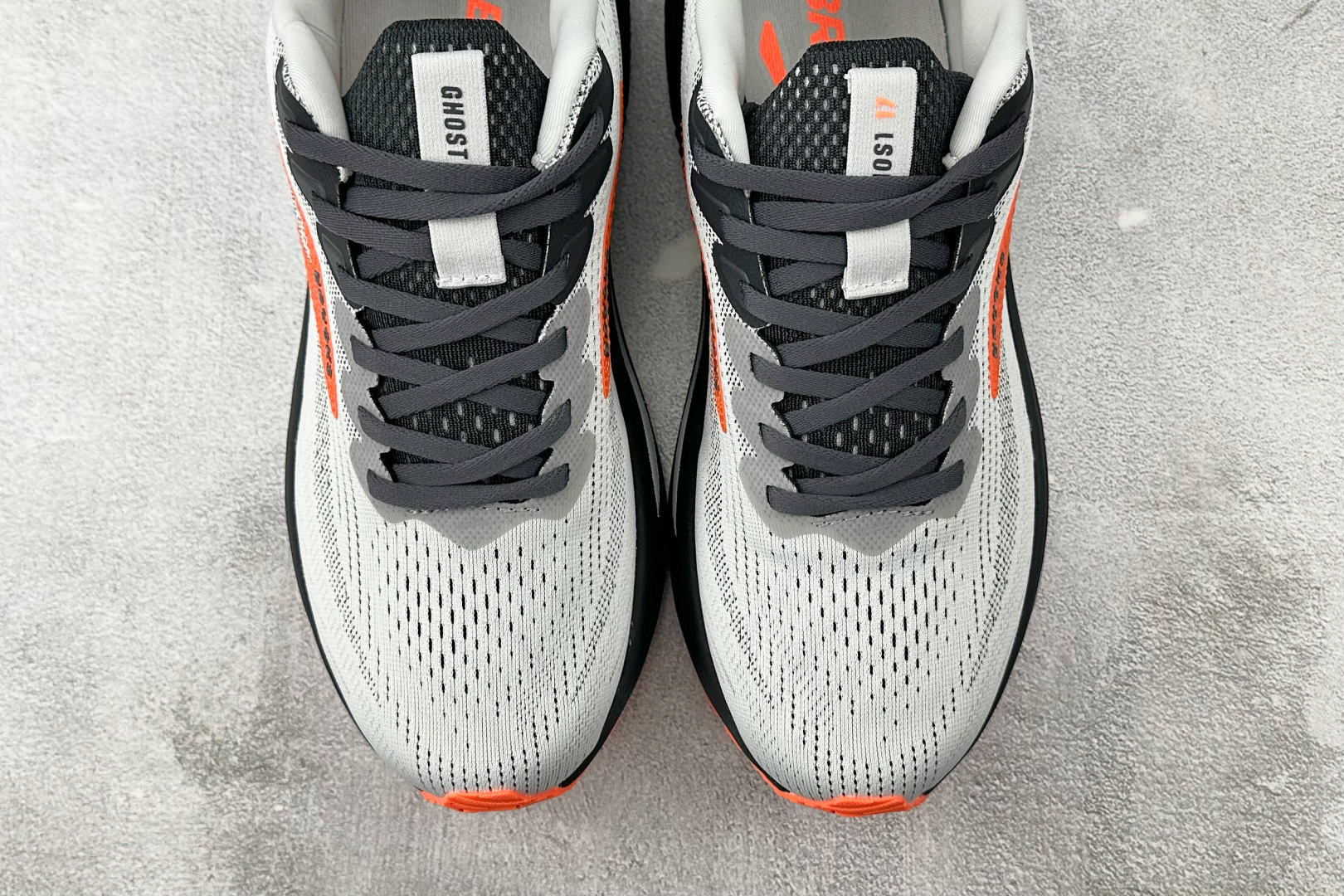 210 Brooks布鲁克斯 Gho 17 灰色 110442-048