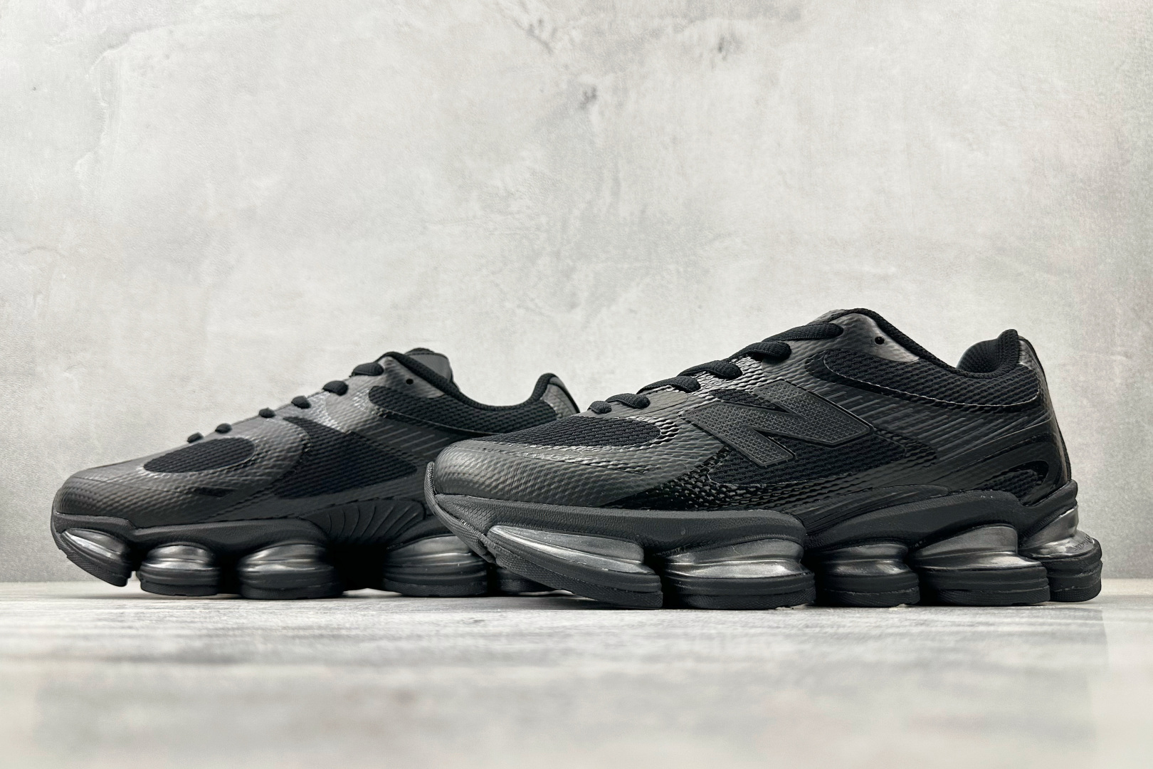 C 版 
大厂出品 New Balance NB 2000 黑色

货号：U2000FW
尺码：36 3