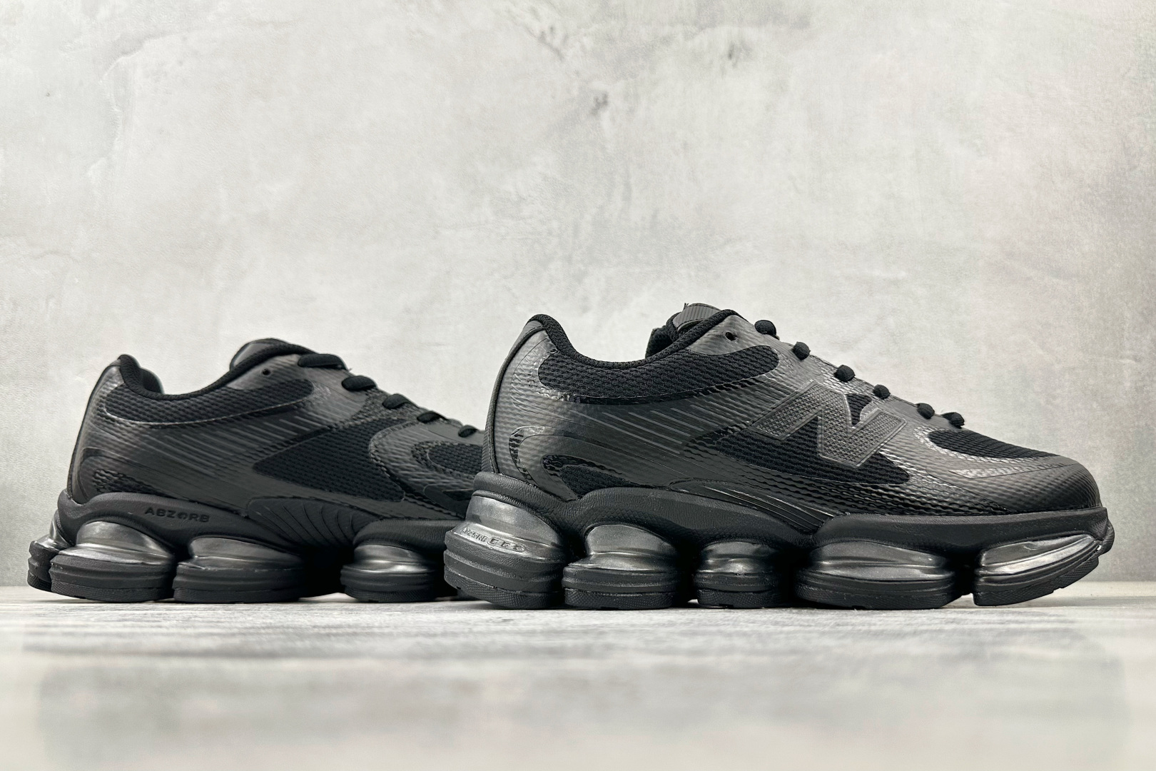 C 版 
大厂出品 New Balance NB 2000 黑色

货号：U2000FW
尺码：36 3