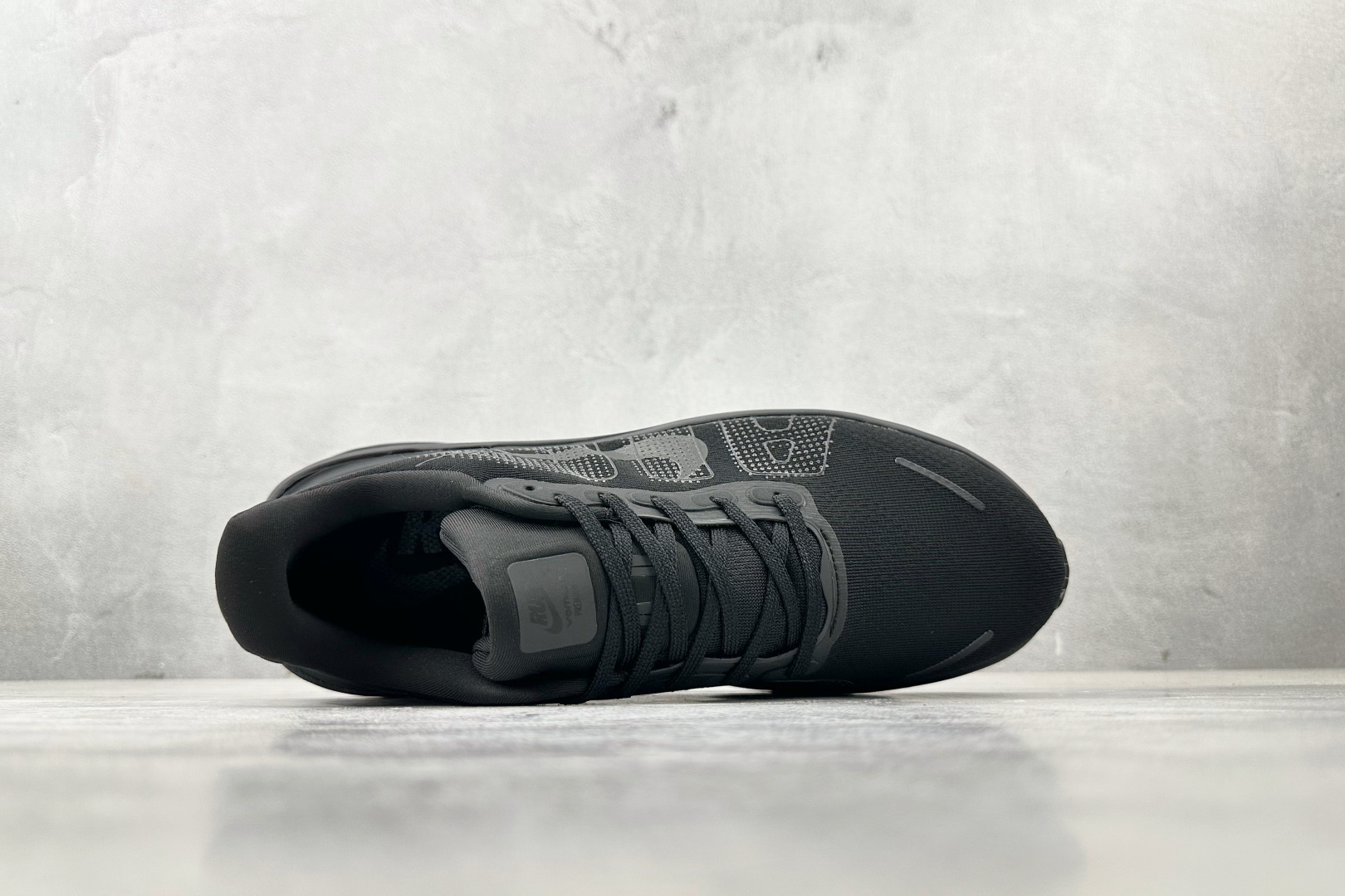 Nike Vomero Vomero Premium 黑色 HQ2050-735