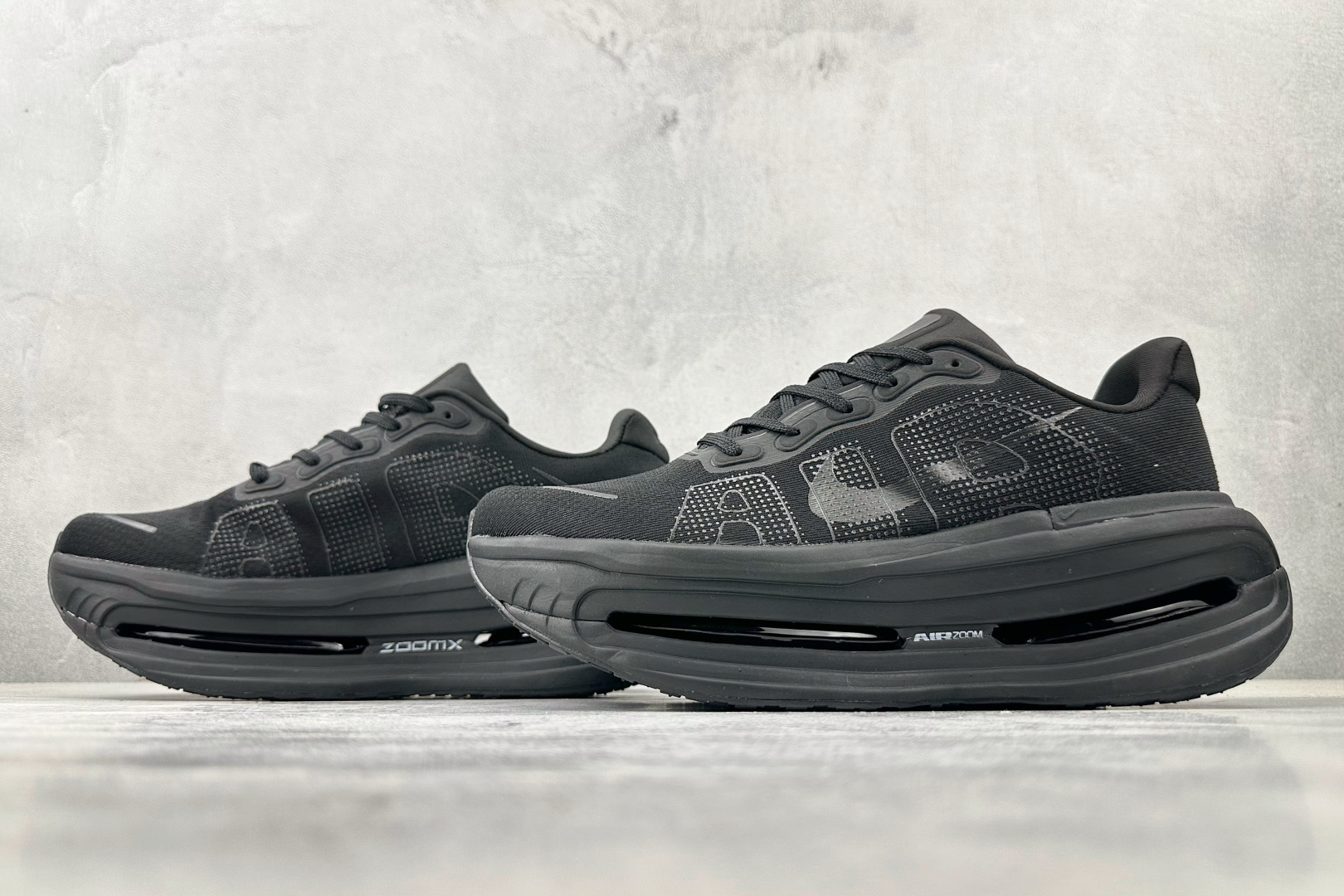 Nike Vomero Vomero Premium 黑色 HQ2050-735