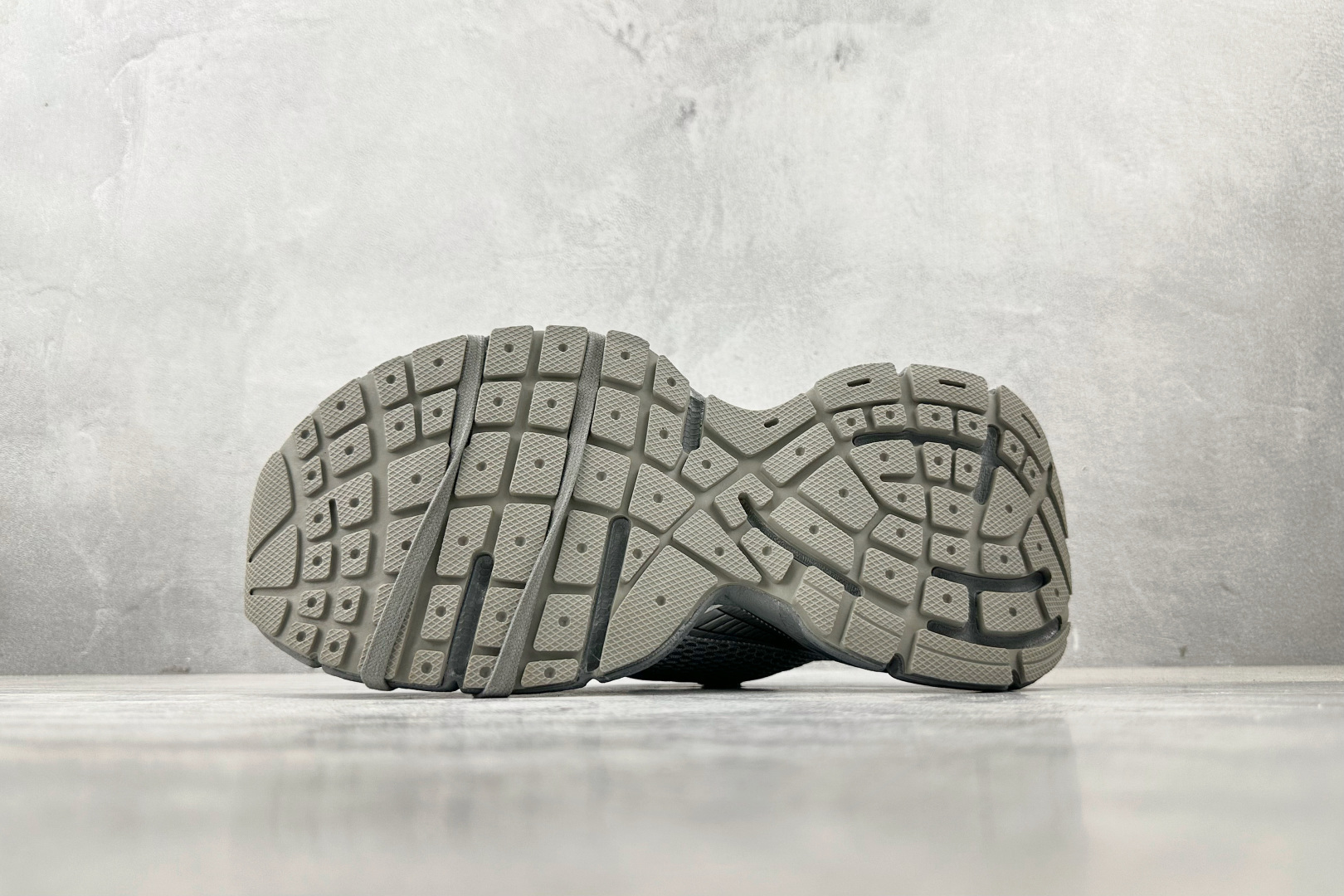 250 Balenciaga巴黎世家 3XL 银灰 734734Ｗ3XL1