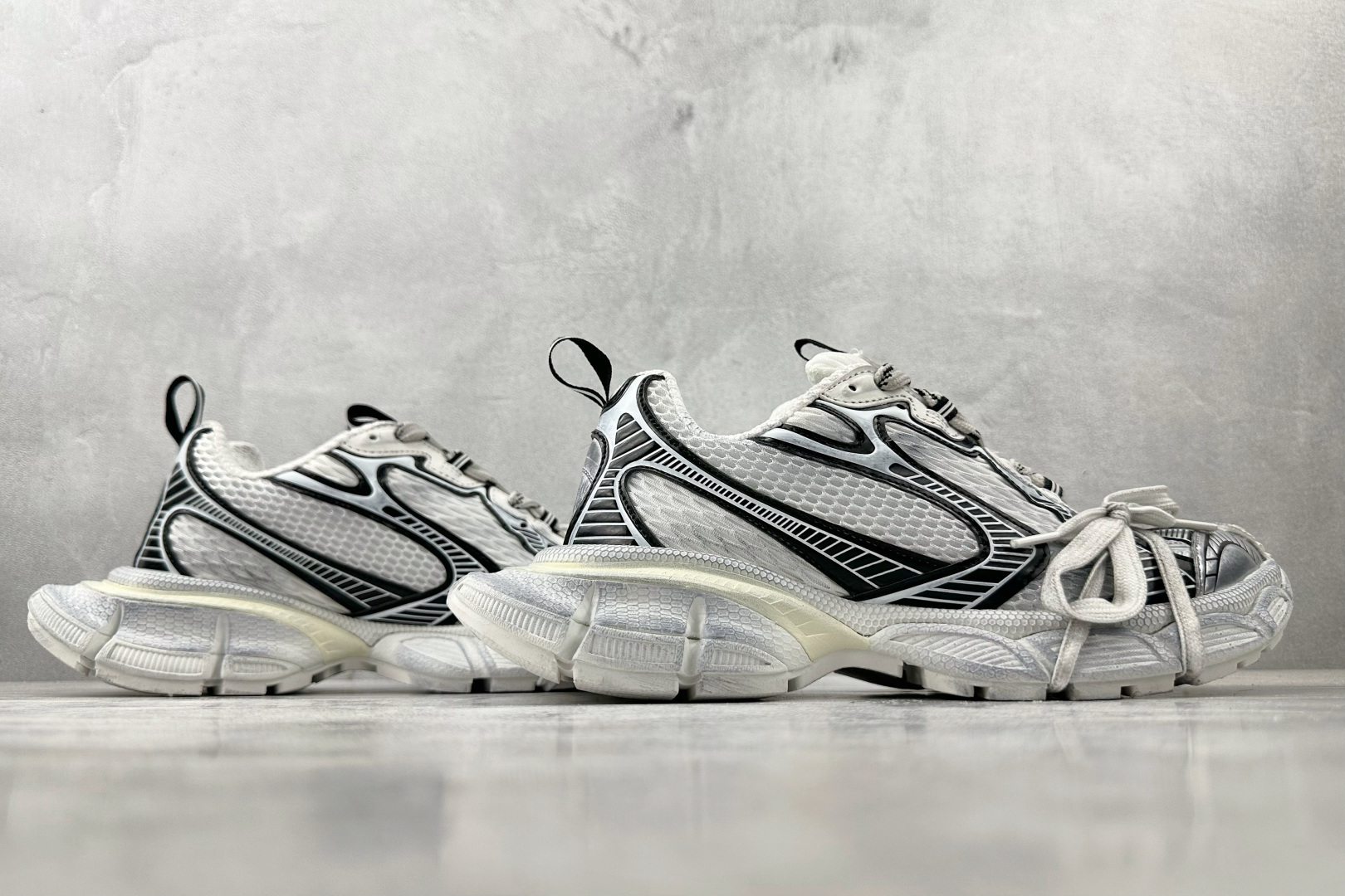 250 Balenciaga巴黎世家 3XL 灰白色 734731W3XL4