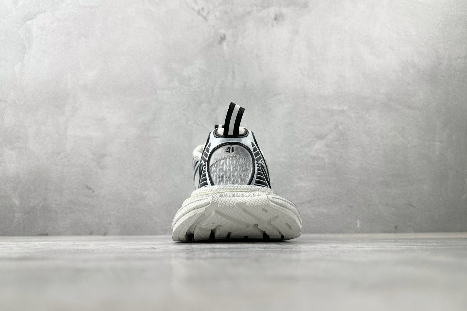 250 Balenciaga巴黎世家 3XL 灰白色 734731W3XL4