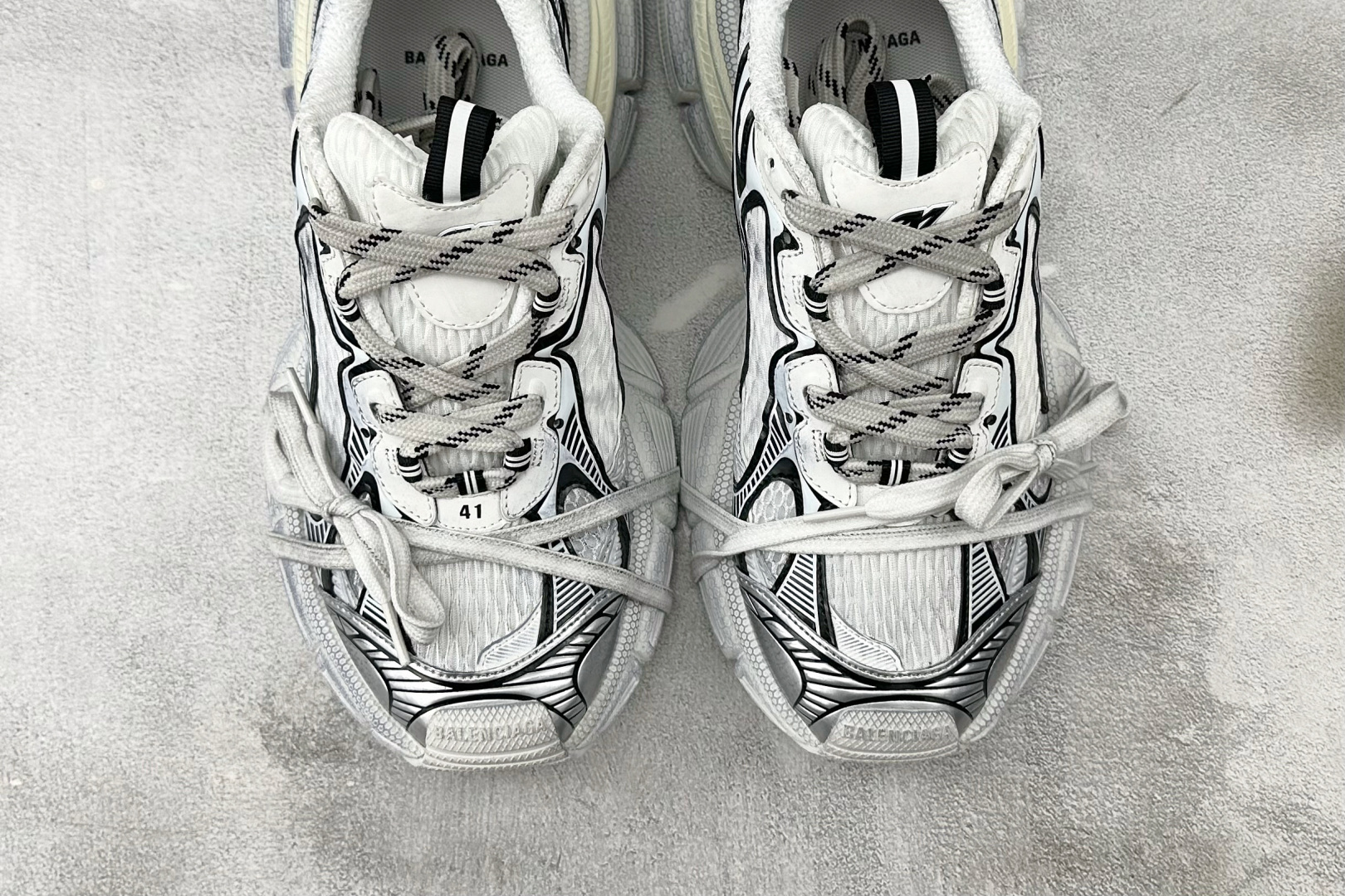 250 Balenciaga巴黎世家 3XL 灰白色 734731W3XL4