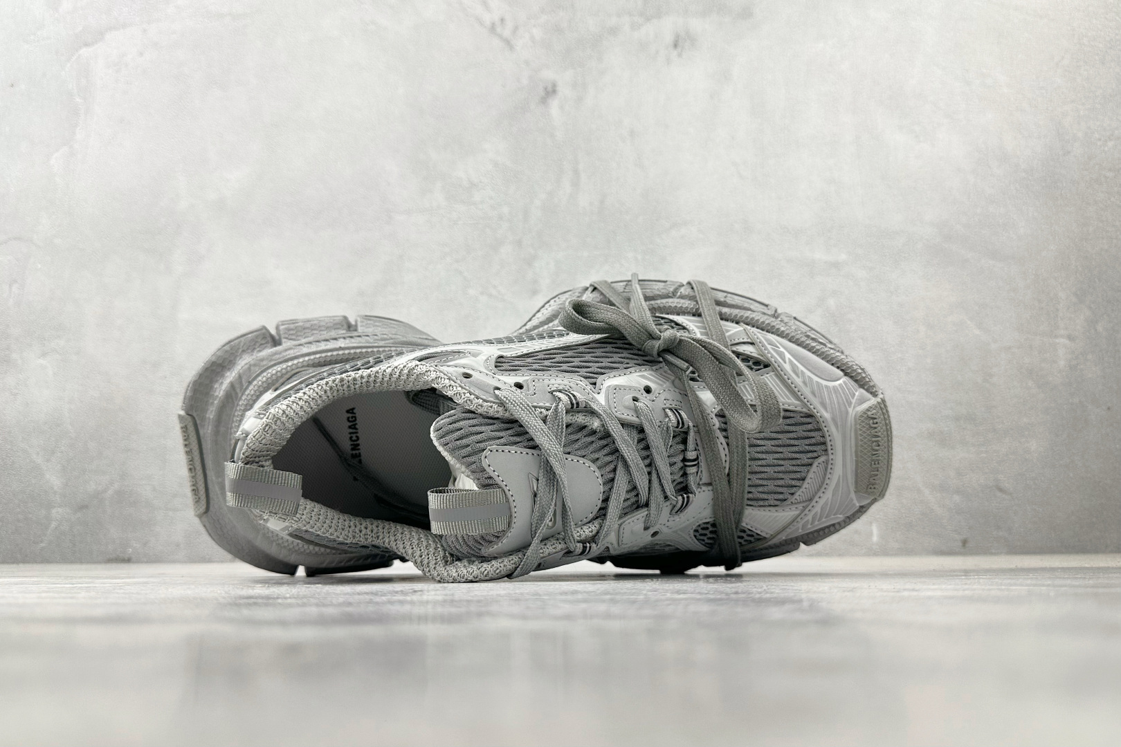 250 Balenciaga巴黎世家 3XL 灰色 734734W3XLR