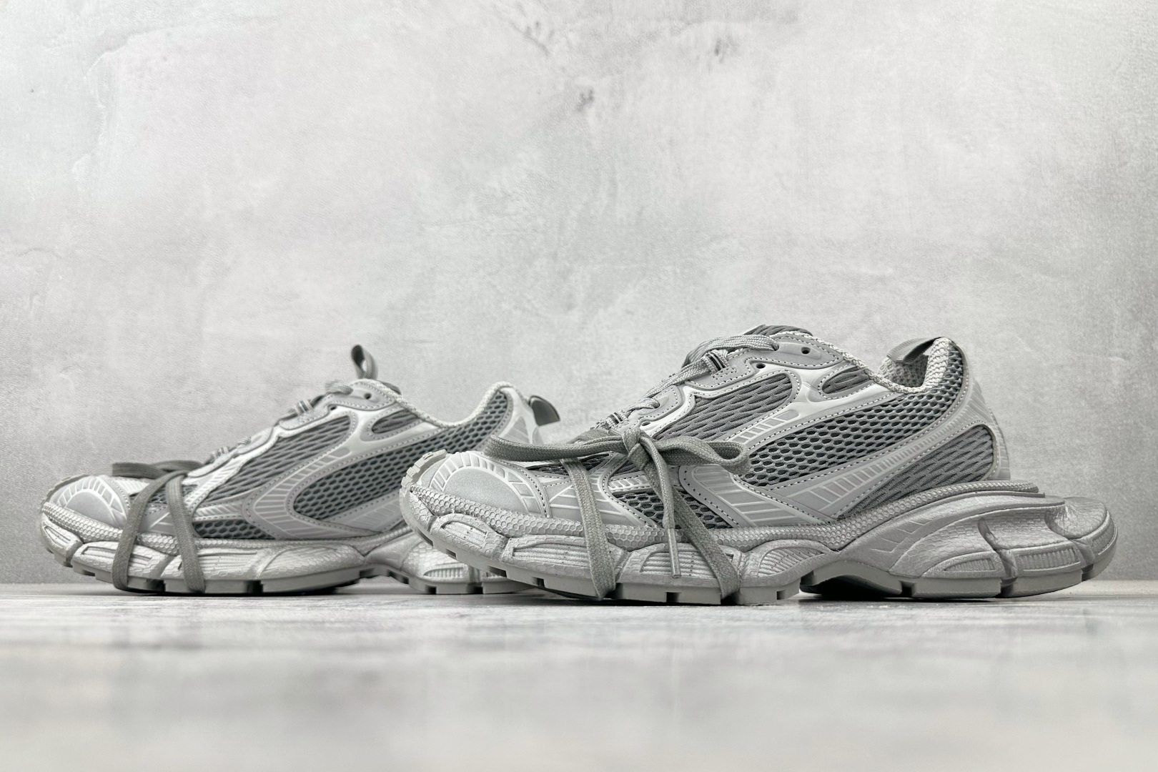 250 Balenciaga巴黎世家 3XL 灰色 734734W3XLR