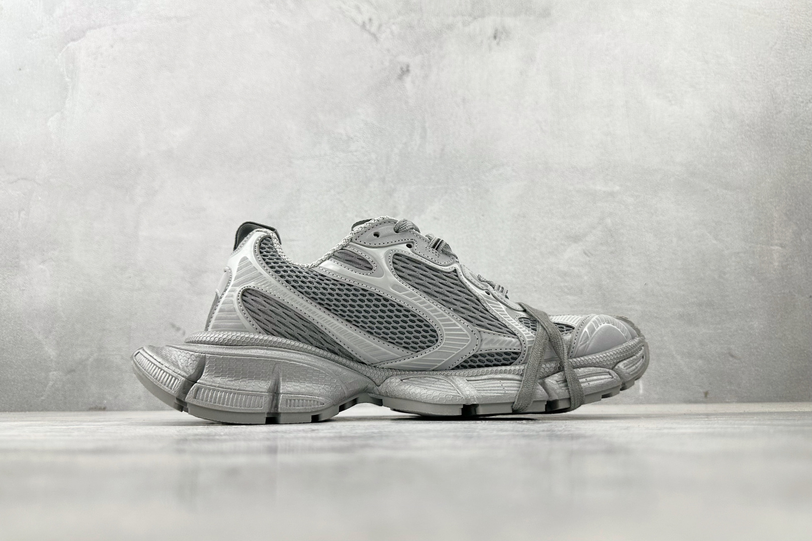250 Balenciaga巴黎世家 3XL 灰色 734734W3XLR