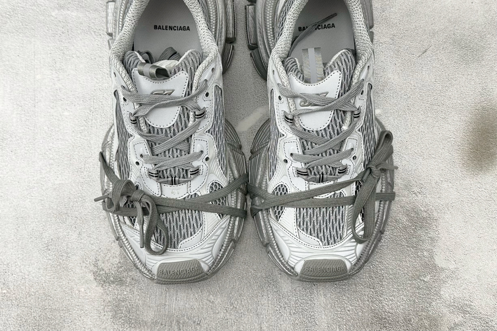 250 Balenciaga巴黎世家 3XL 灰色 734734W3XLR