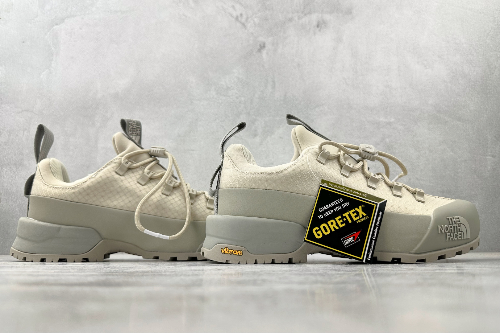 240 北面THE NORTH FACE GLENCLYFFE 灰色 NS94R42K