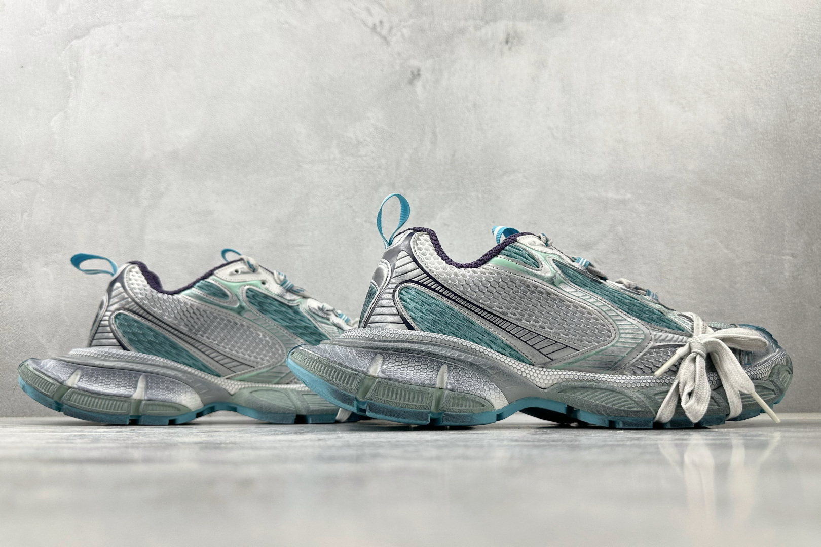 250 Balenciaga巴黎世家 3XL 灰蓝色 734731W3XL5