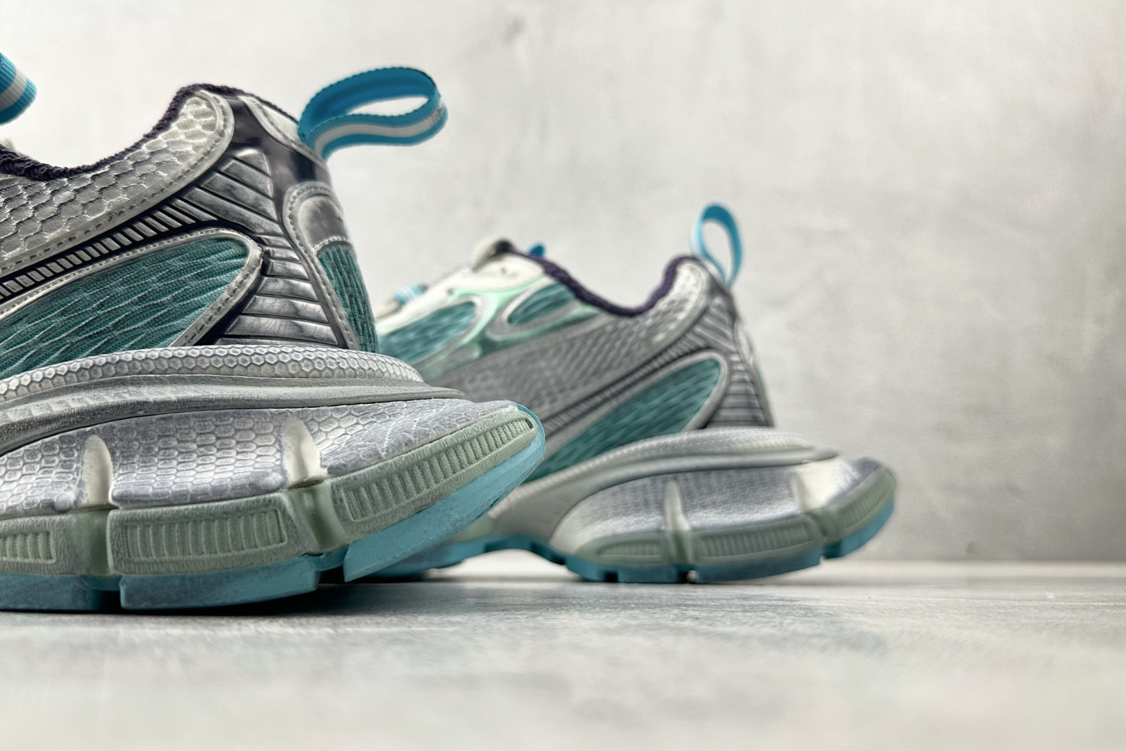 250 Balenciaga巴黎世家 3XL 灰蓝色 734731W3XL5