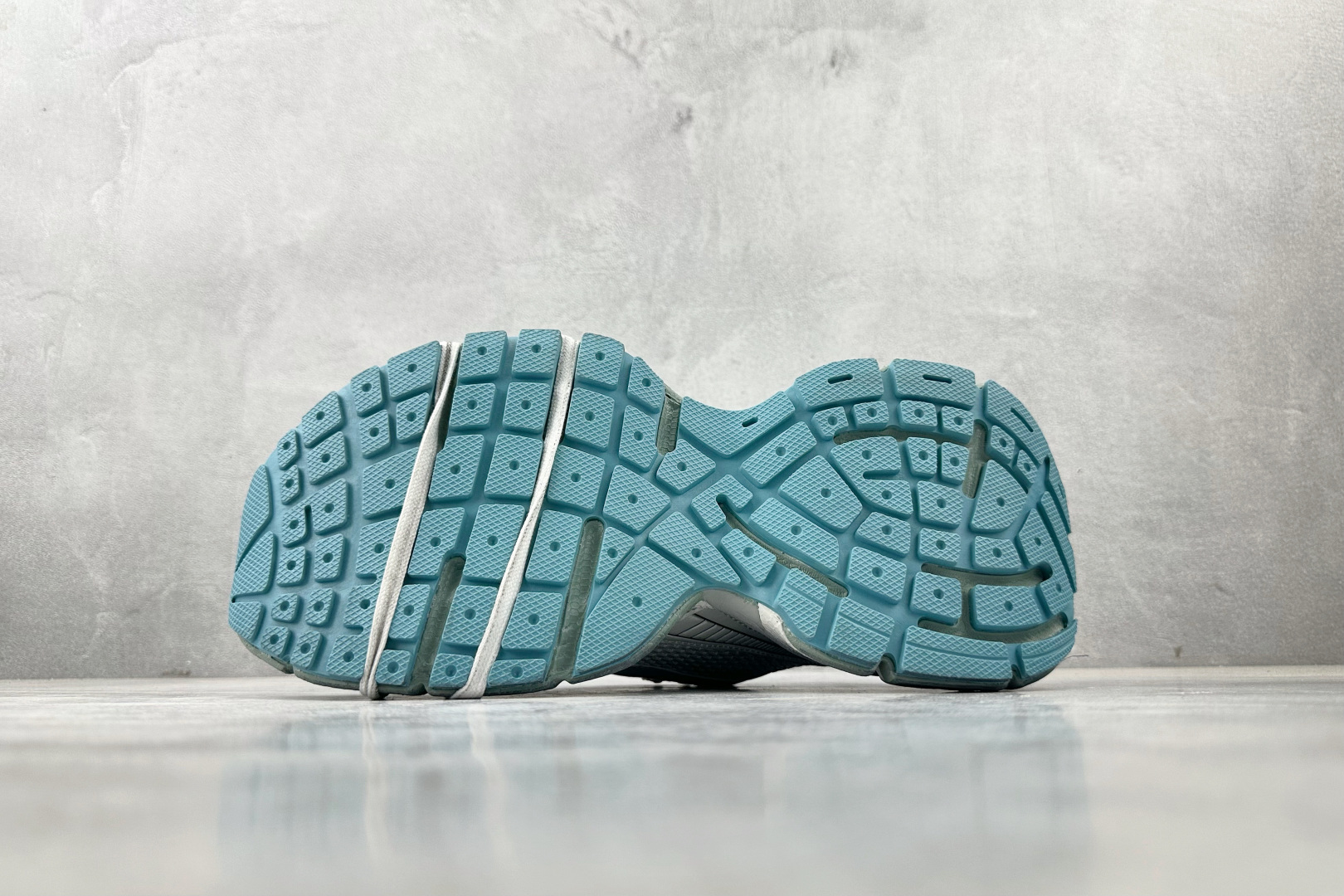 250 Balenciaga巴黎世家 3XL 灰蓝色 734731W3XL5