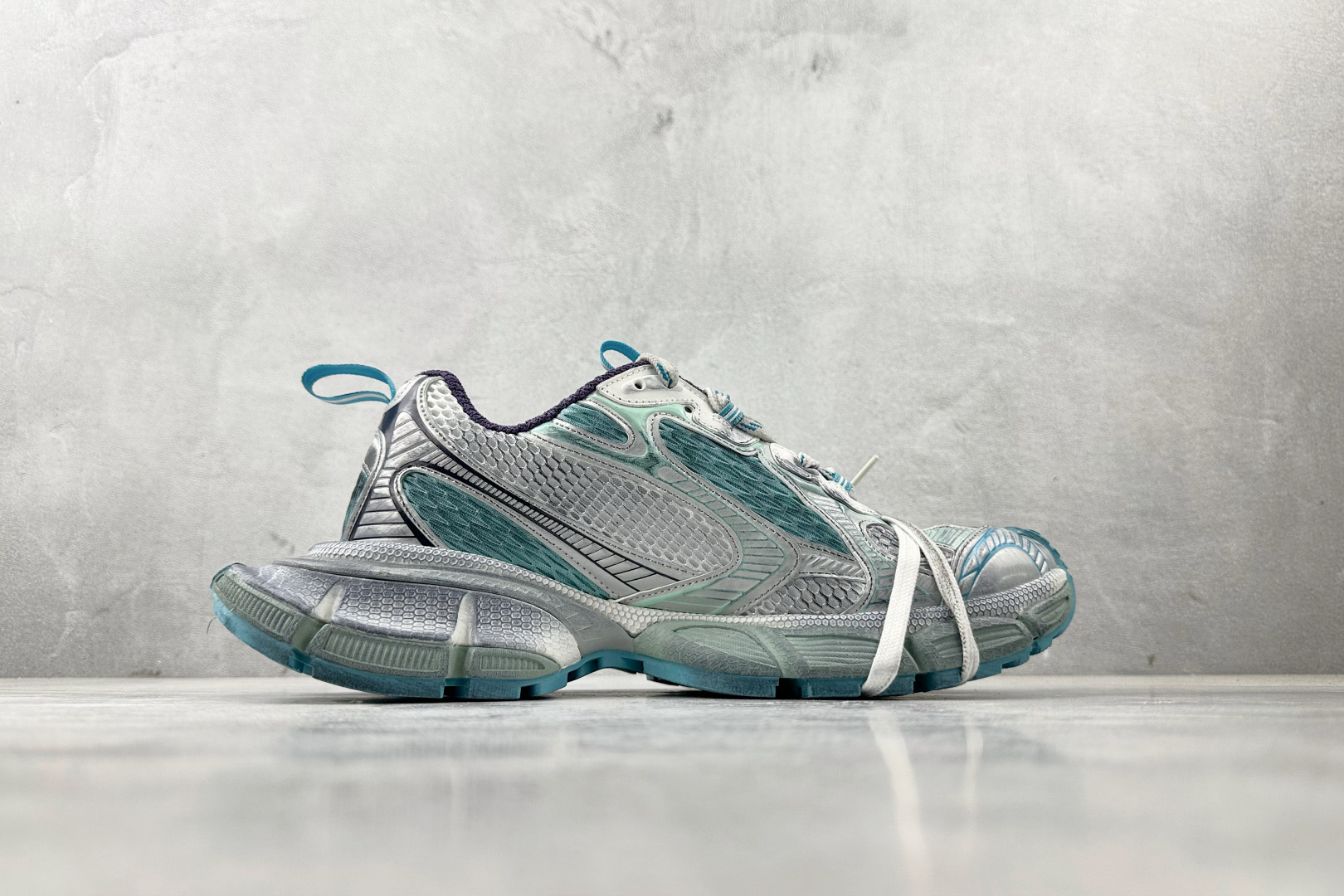 250 Balenciaga巴黎世家 3XL 灰蓝色 734731W3XL5