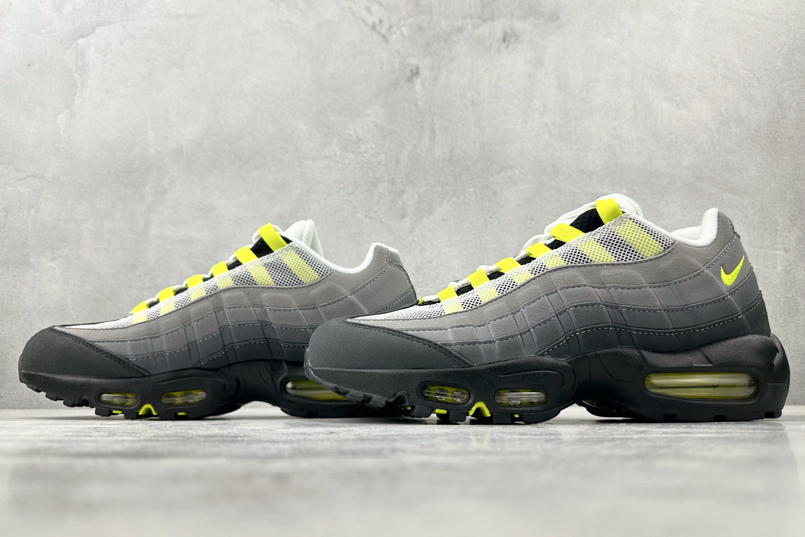 顶级 完美复刻 Nike Air 95 黑绿 747137-170