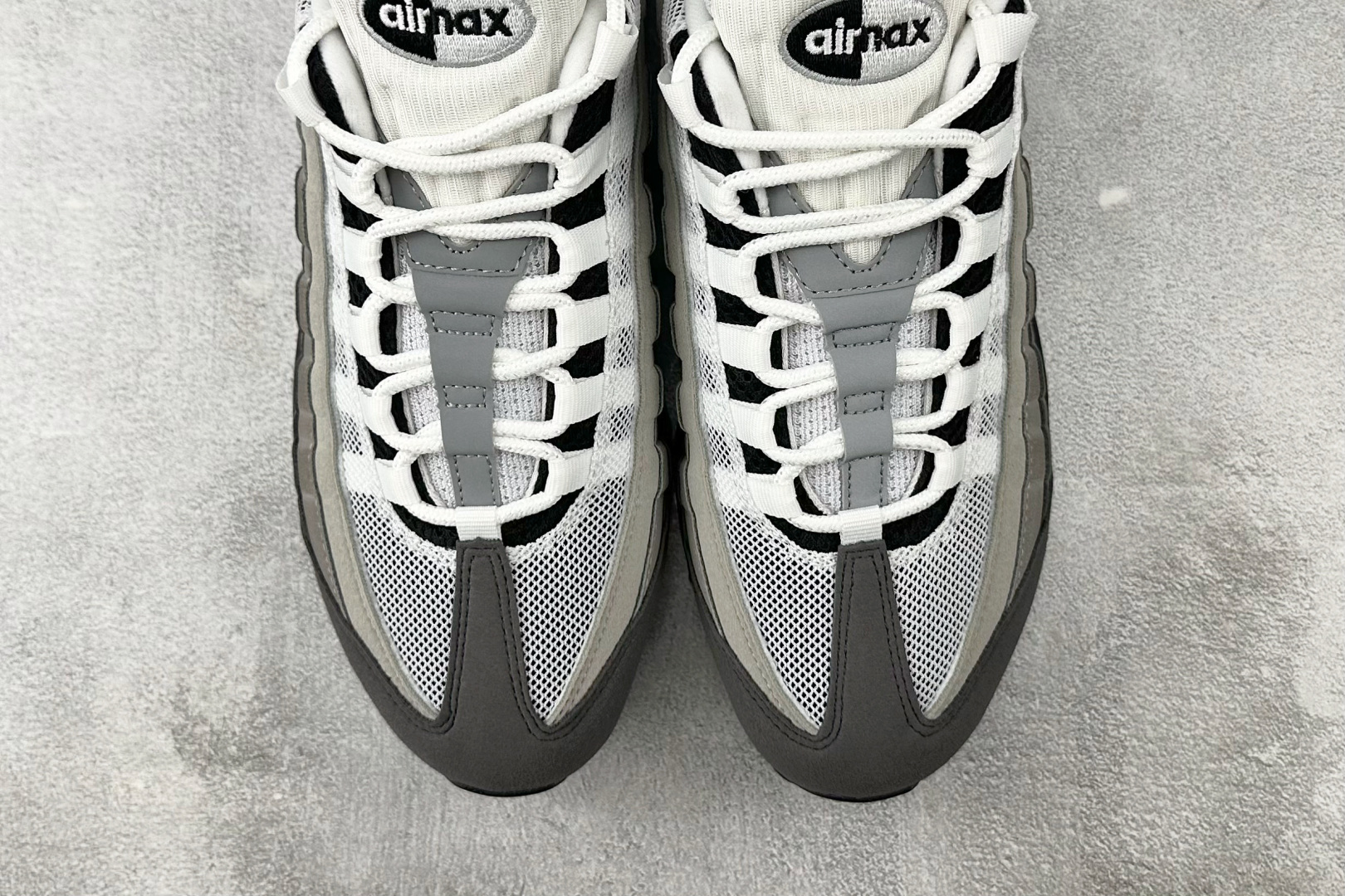 顶级 完美复刻 Nike Air 95 黑灰 HJ5996-002-莆田鞋,莆田鞋货源,高仿鞋,高仿鞋货源,安福档口,莆田高仿鞋,莆田鞋批发,高仿鞋批发,莆田高仿运动鞋,高仿运动鞋,莆田运动鞋 顶级 完美复刻 Nike Air 95 黑灰 HJ5996-002