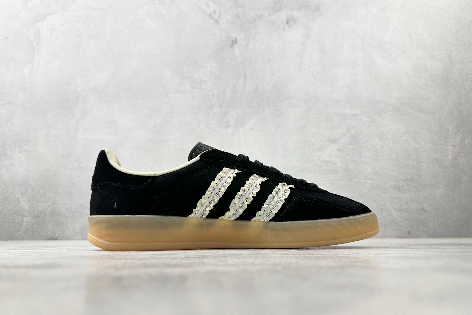 160 出口订单 adidas originals GAZELLE INDOOR 黑色 JS1412-Chinese UA Cheap High Quatity Brand Clothes Bags handbags Sneakers wholesale wholesaler seller from China Factory suppliers Fashion Clothing Shoes best Quality Beautiful Price 160 出口订单 adidas originals GAZELLE INDOOR 黑色 JS1412