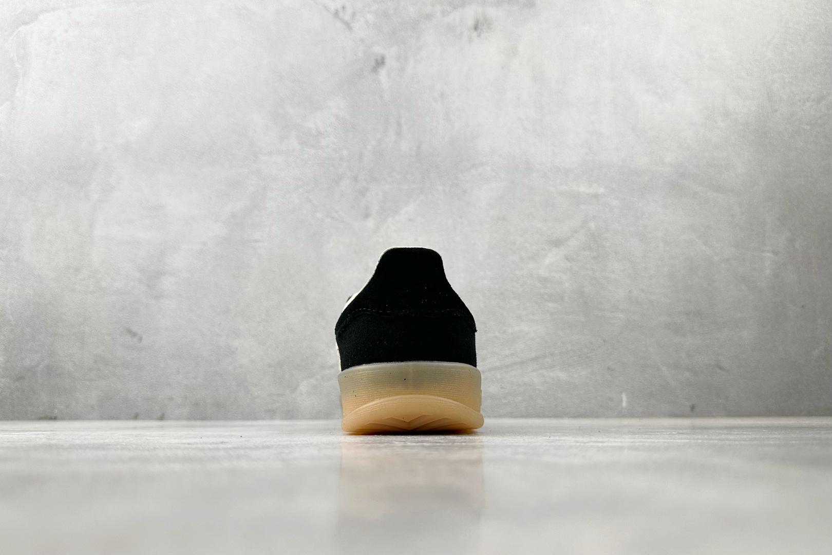 160 出口订单 adidas originals GAZELLE INDOOR 黑色 JS1412-Chinese UA Cheap High Quatity Brand Clothes Bags handbags Sneakers wholesale wholesaler seller from China Factory suppliers Fashion Clothing Shoes best Quality Beautiful Price 160 出口订单 adidas originals GAZELLE INDOOR 黑色 JS1412