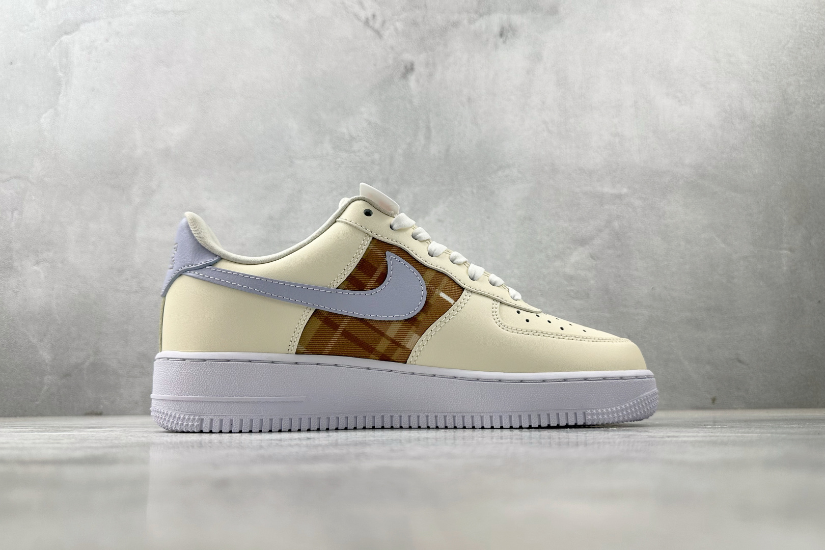 Nike Air Force 1 Low 米棕 IH7352-001-莆田鞋,莆田鞋货源,高仿鞋,高仿鞋货源,安福档口,莆田高仿鞋,莆田鞋批发,高仿鞋批发,莆田高仿运动鞋,高仿运动鞋,莆田运动鞋 Nike Air Force 1 Low 米棕 IH7352-001