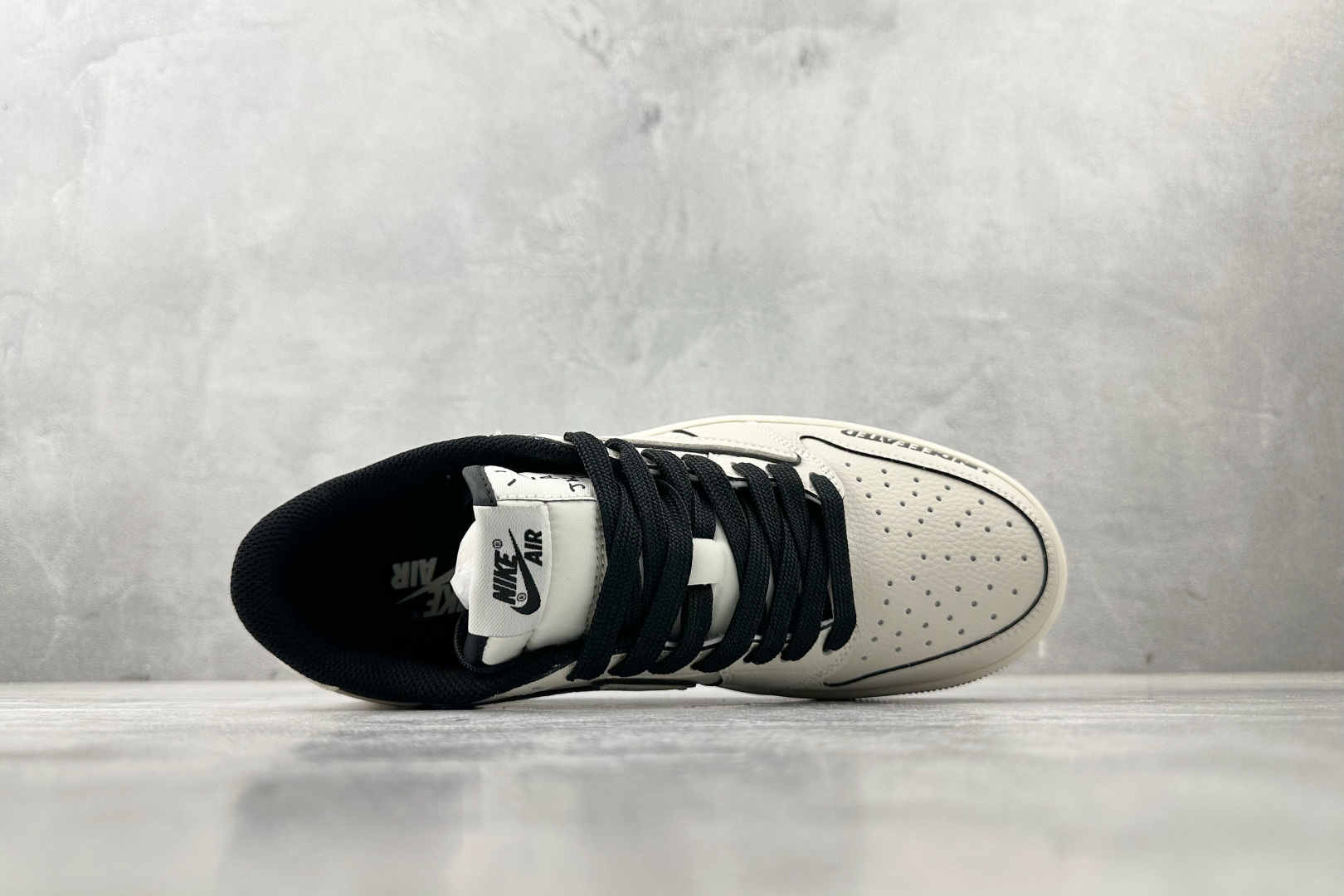 定制 Air Jordan 1 Low ow SP 倒钩 UNDEFEATED 联名 米白黑 DF1845-531