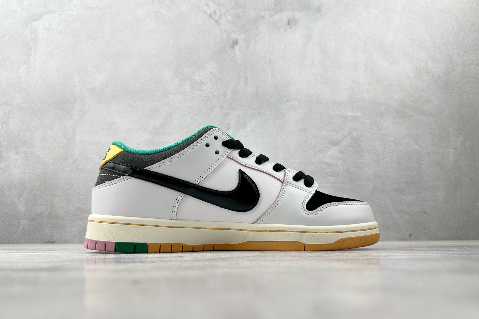 免检版 配色齐全 CSEF x Nike Dunk SB 白绿黑色 HJ4132-100