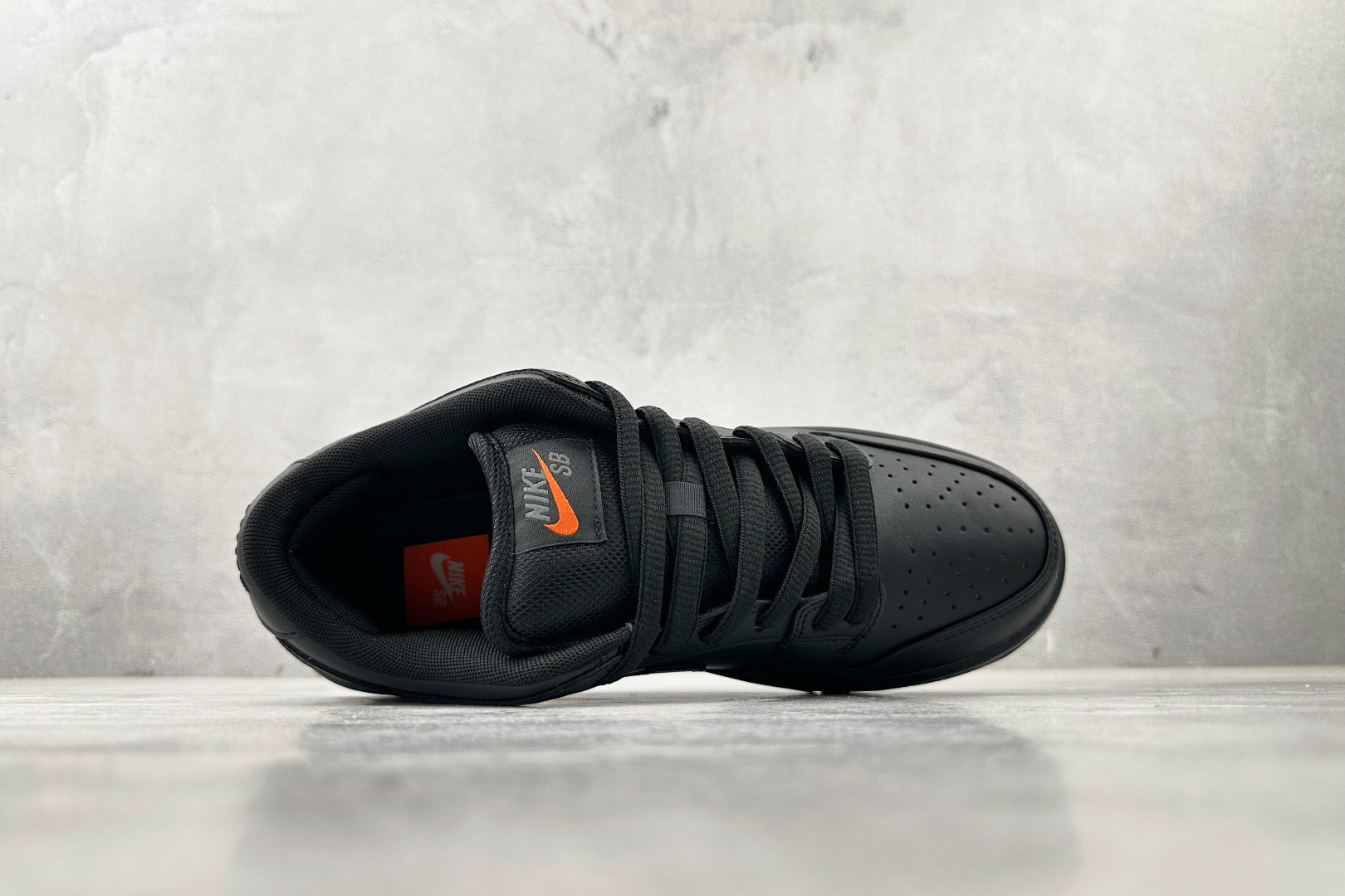 免检版 配色齐全 Nike Dunk SB 黑色 FJ1674-001-莆田鞋,莆田鞋货源,高仿鞋,高仿鞋货源,安福档口,莆田高仿鞋,莆田鞋批发,高仿鞋批发,莆田高仿运动鞋,高仿运动鞋,莆田运动鞋 免检版 配色齐全 Nike Dunk SB 黑色 FJ1674-001