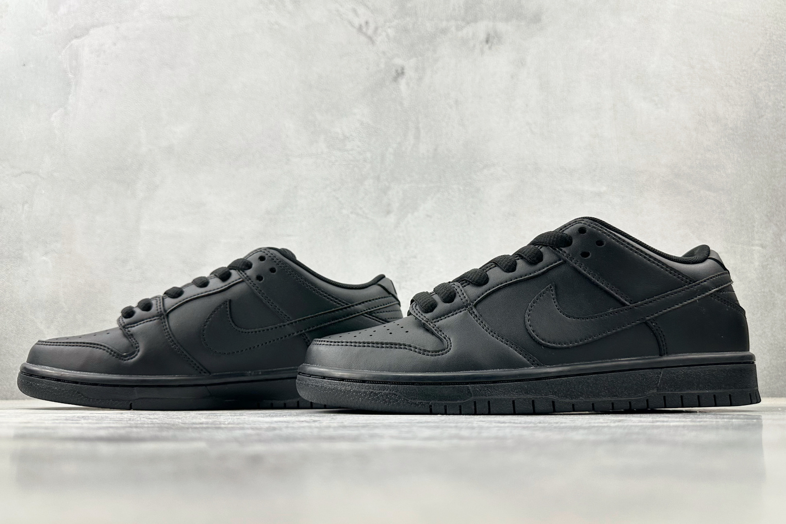 免检版 配色齐全 Nike Dunk SB 黑色 FJ1674-001-莆田鞋,莆田鞋货源,高仿鞋,高仿鞋货源,安福档口,莆田高仿鞋,莆田鞋批发,高仿鞋批发,莆田高仿运动鞋,高仿运动鞋,莆田运动鞋 免检版 配色齐全 Nike Dunk SB 黑色 FJ1674-001