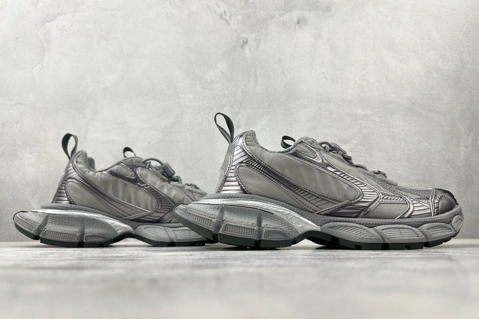 400 代购版 Balenciaga巴黎世家 3XL 灰色 734734W3XNY