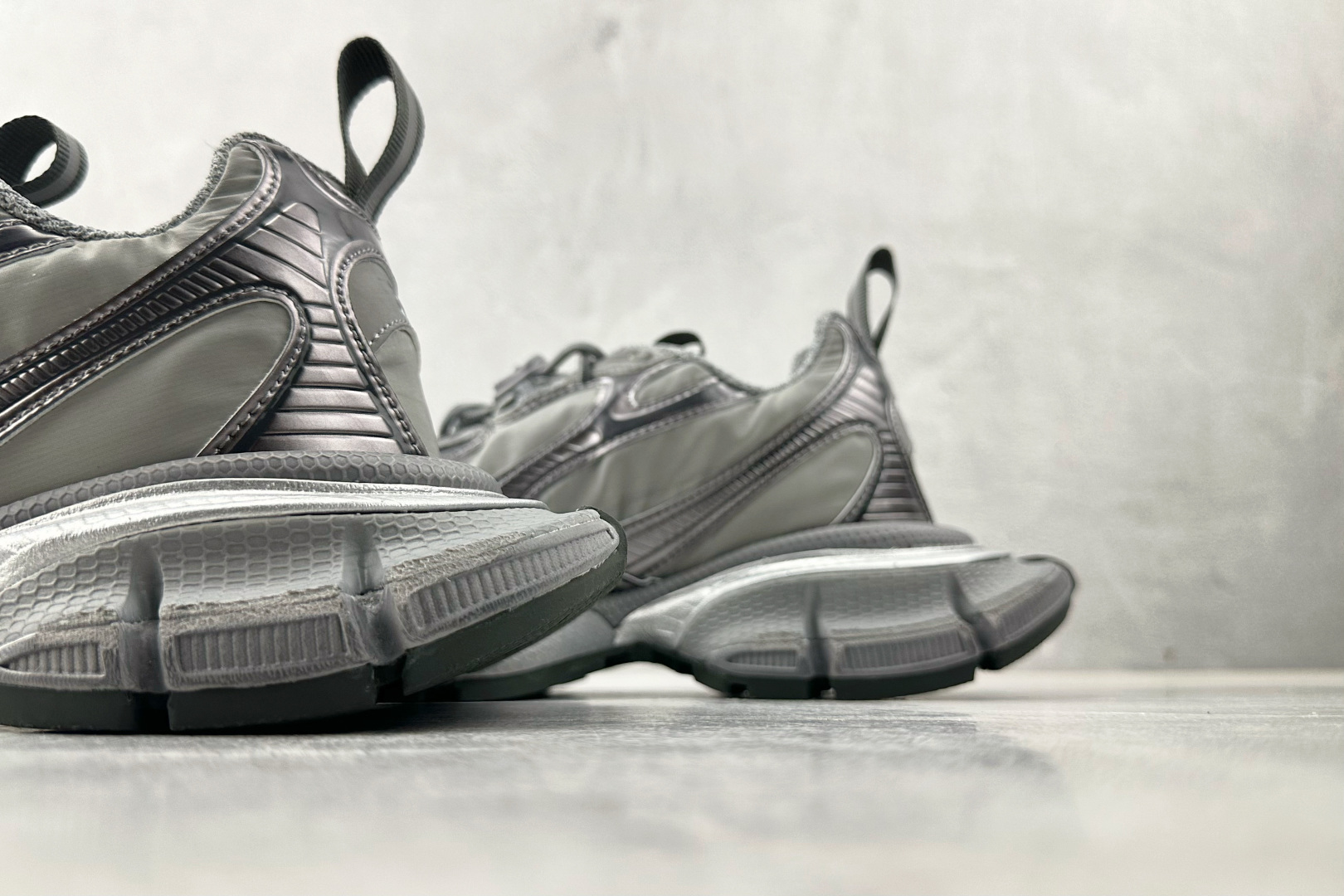 400 代购版 Balenciaga巴黎世家 3XL 灰色 734734W3XNY