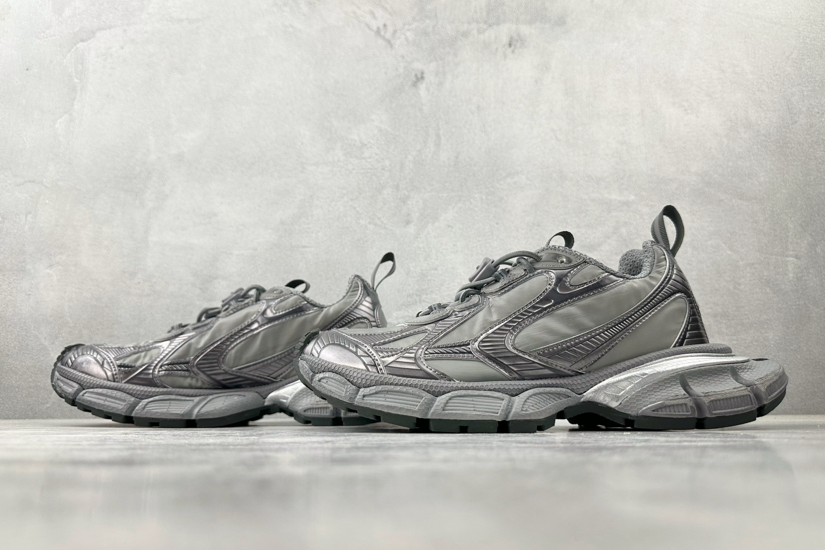 400 代购版 Balenciaga巴黎世家 3XL 灰色 734734W3XNY