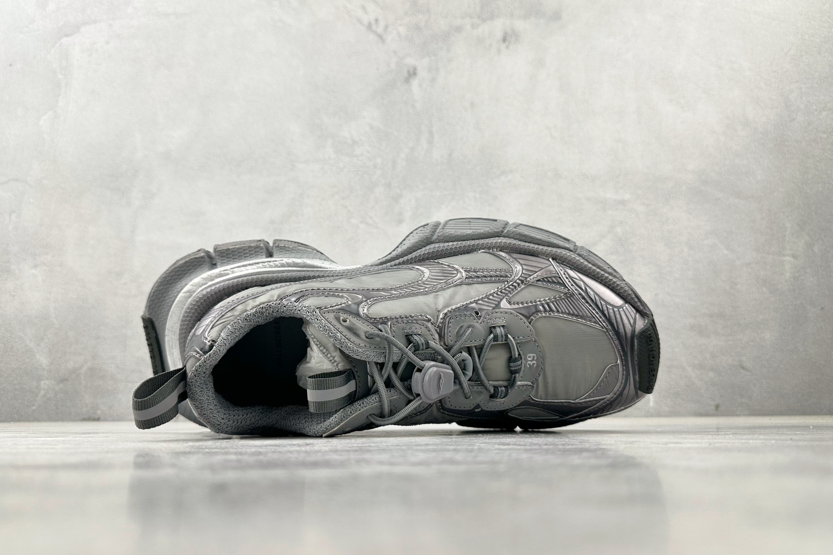 400 代购版 Balenciaga巴黎世家 3XL 灰色 734734W3XNY