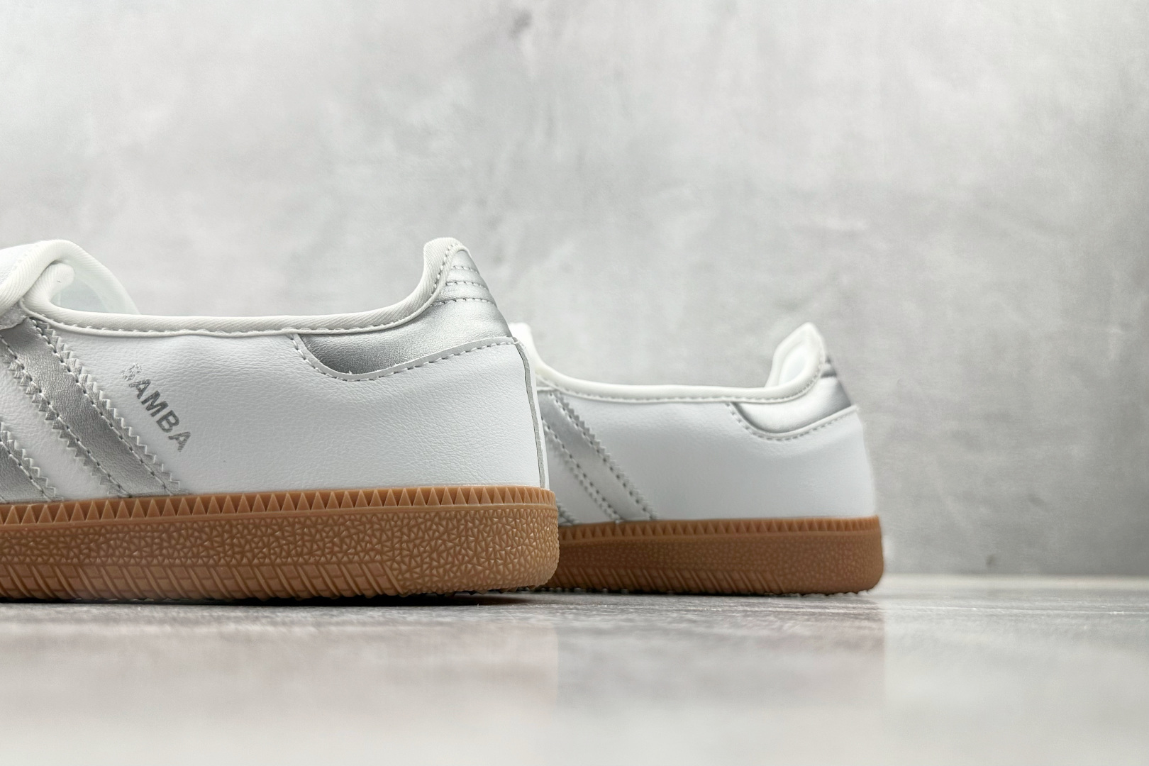 160 出口订单 adidas originals Samba Jane 白色 KJ3785