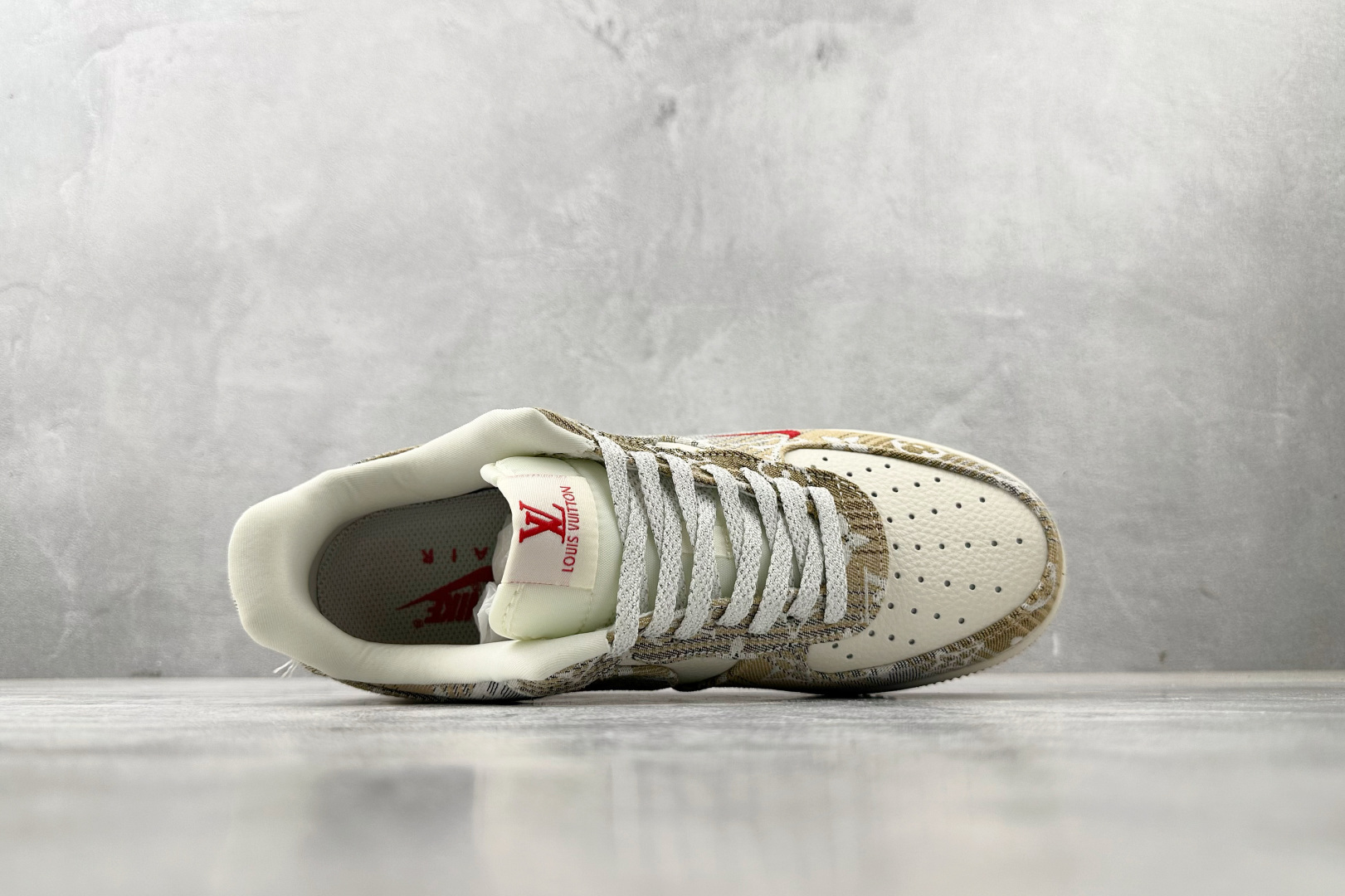 Nike Air Force 1 07 LV 联名 牛仔棕白 DF0188-076-莆田鞋,莆田鞋货源,高仿鞋,高仿鞋货源,安福档口,莆田高仿鞋,莆田鞋批发,高仿鞋批发,莆田高仿运动鞋,高仿运动鞋,莆田运动鞋 Nike Air Force 1 07 LV 联名 牛仔棕白 DF0188-076