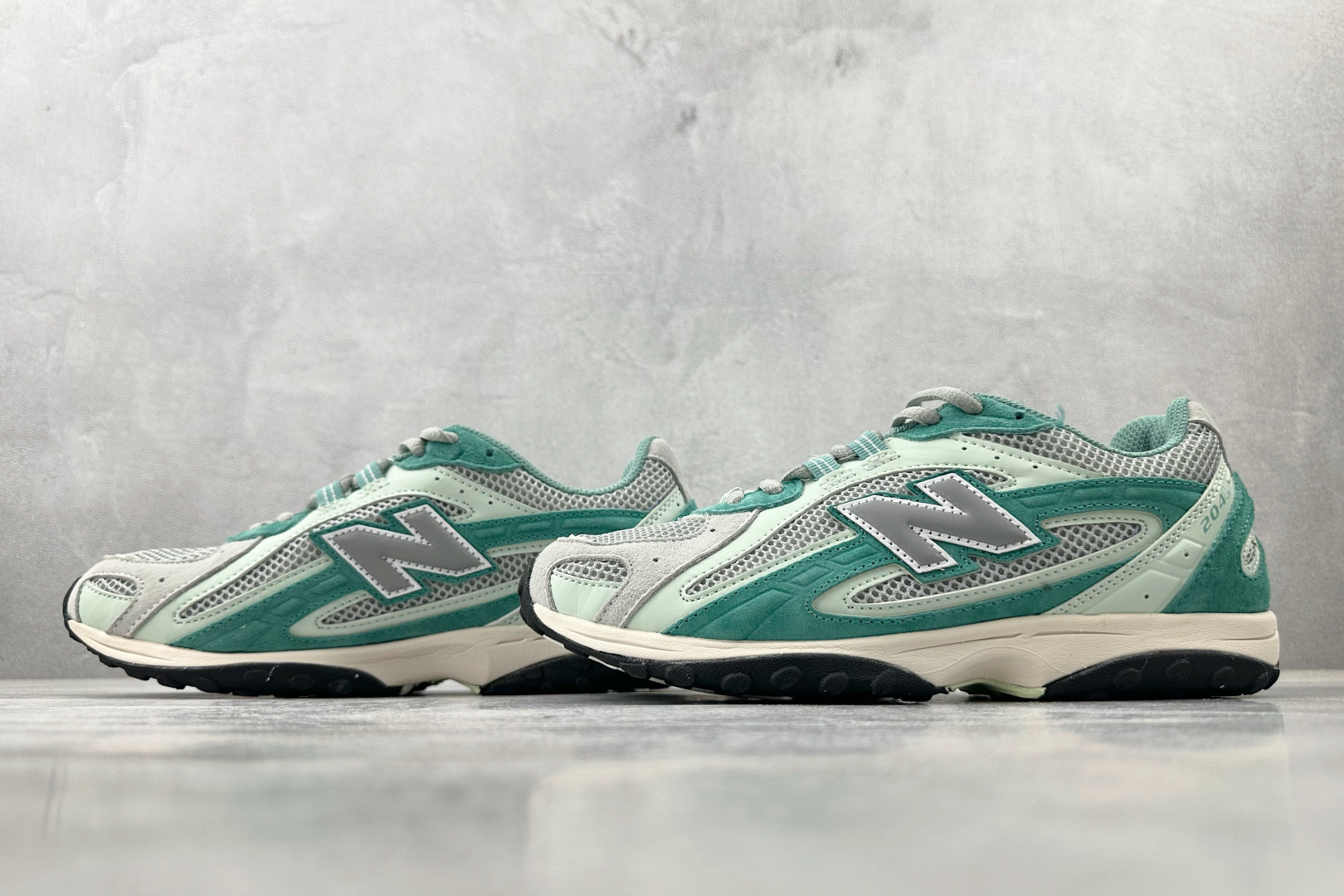 200 纯原出品 KITH × New Balance 204L 绿灰色 U204LKTA-Chinese UA Cheap High Quatity Brand Clothes Bags handbags Sneakers wholesale wholesaler seller from China Factory suppliers Fashion Clothing Shoes best Quality Beautiful Price 200 纯原出品 KITH × New Balance 204L 绿灰色 U204LKTA