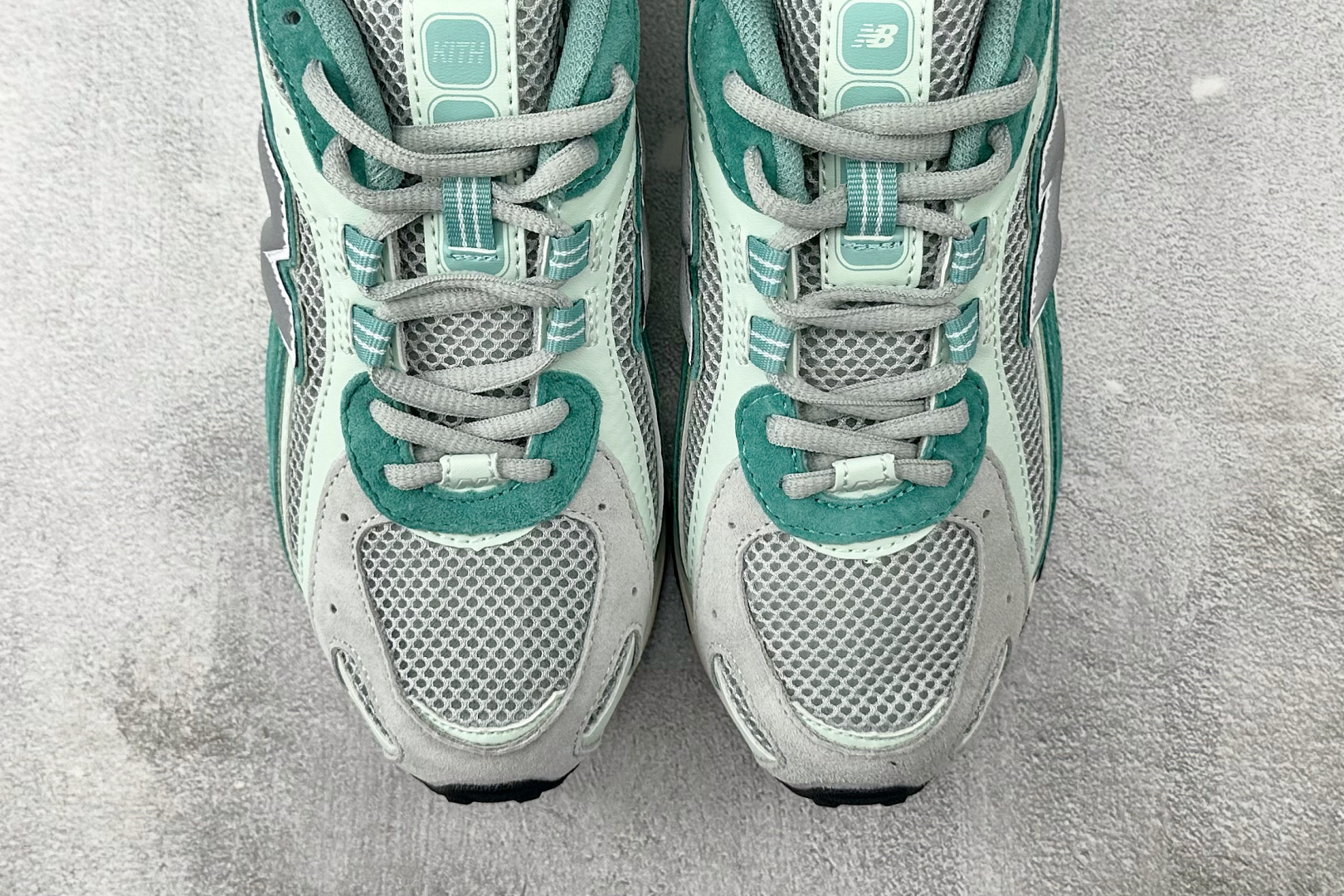 200 纯原出品 KITH × New Balance 204L 绿灰色 U204LKTA-Chinese UA Cheap High Quatity Brand Clothes Bags handbags Sneakers wholesale wholesaler seller from China Factory suppliers Fashion Clothing Shoes best Quality Beautiful Price 200 纯原出品 KITH × New Balance 204L 绿灰色 U204LKTA