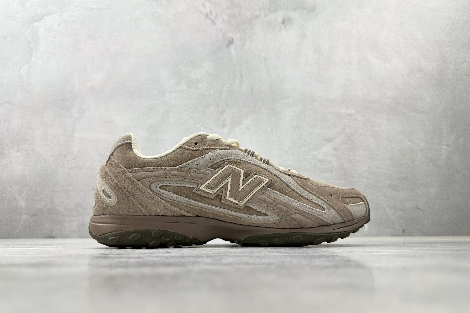 200 纯原出品 New Balance 204L 淡褐色 U204LMMA