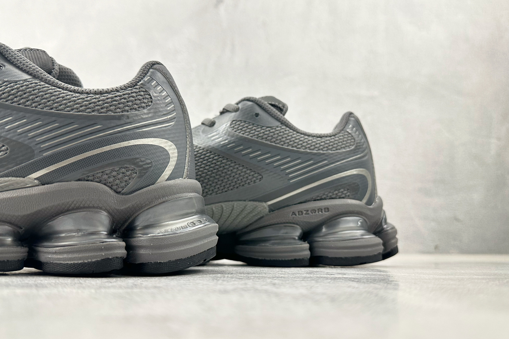 P240New Balance ABZORB 2000 灰色 U2000ETA