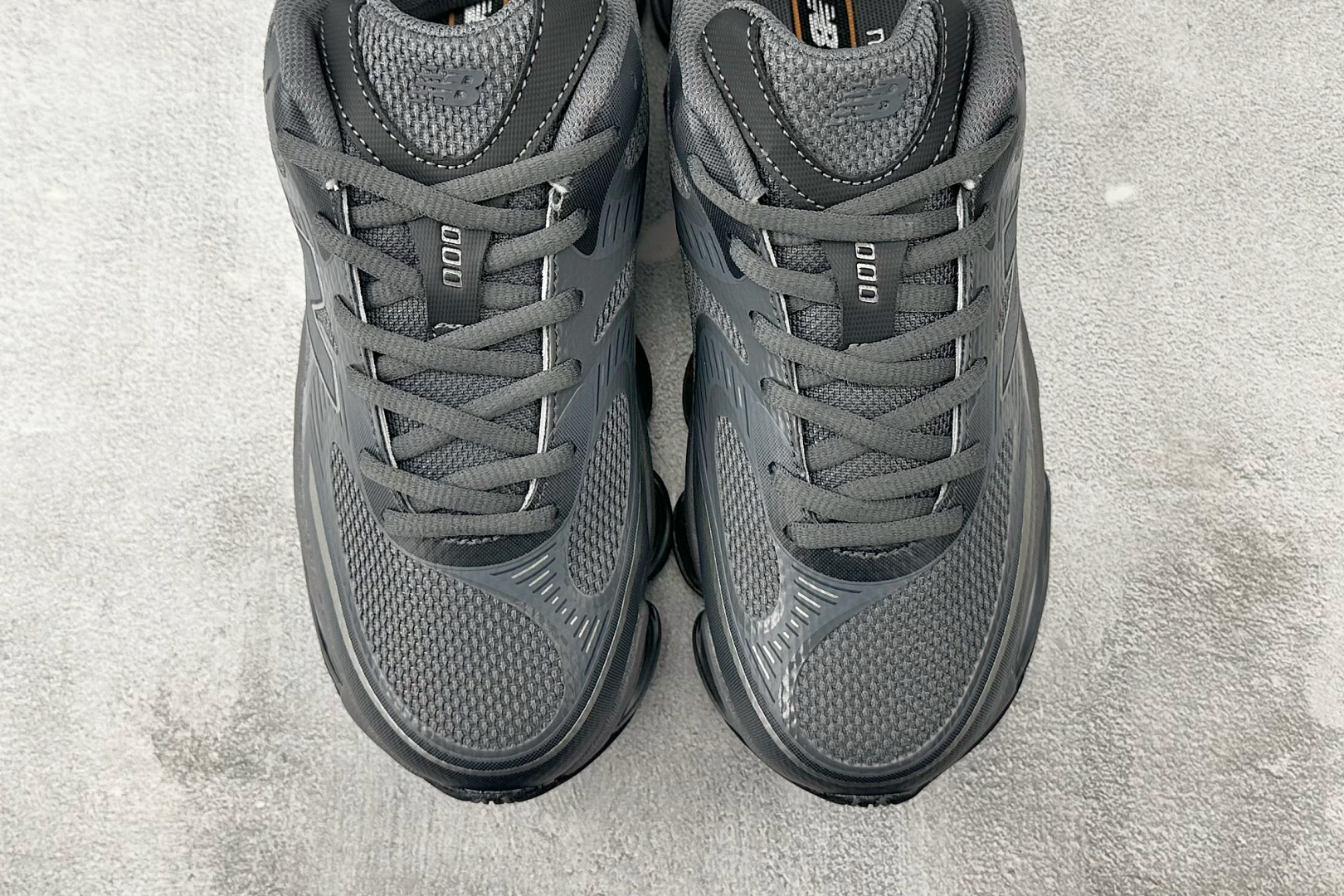 P240New Balance ABZORB 2000 灰色 U2000ETA