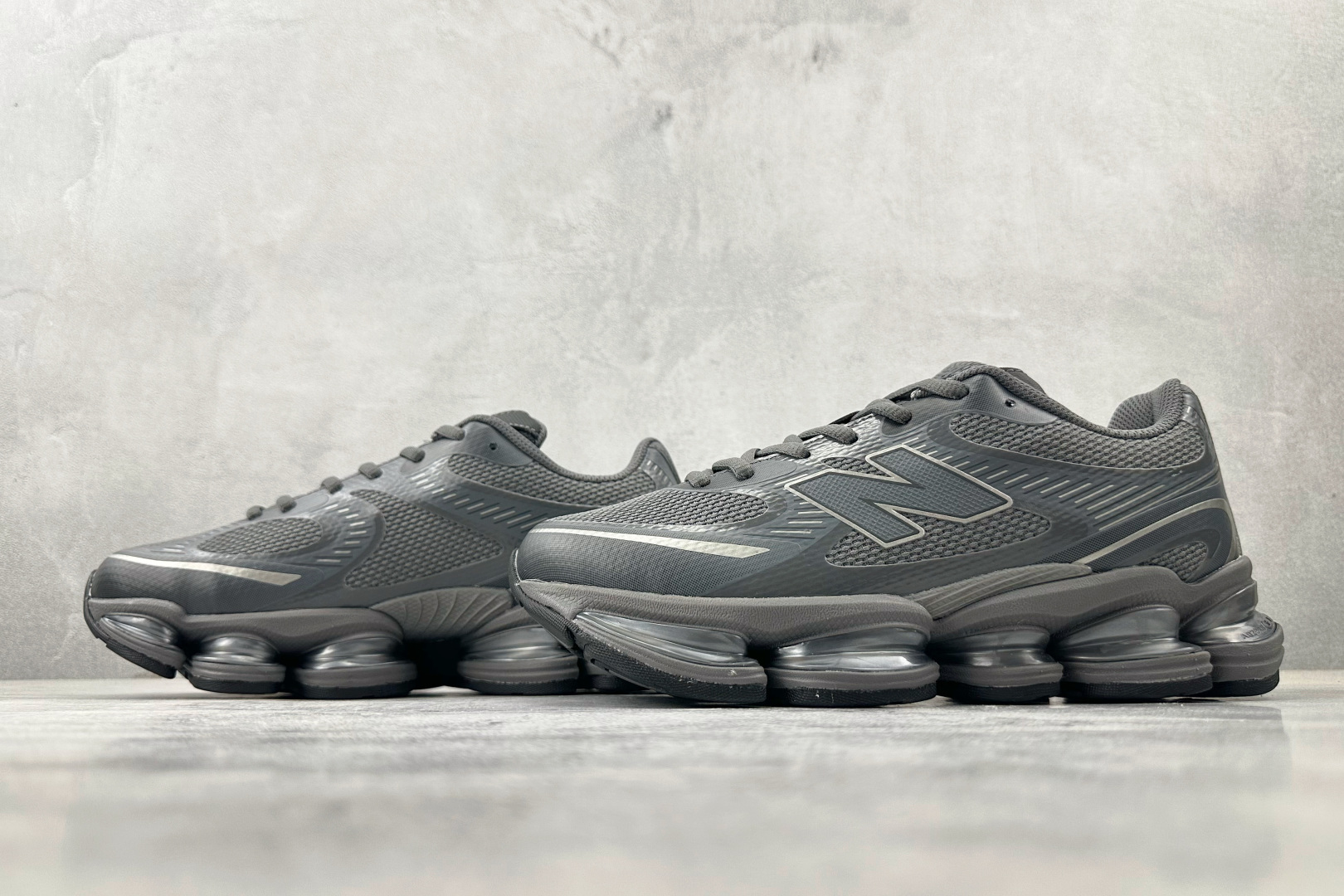 P240New Balance ABZORB 2000 灰色 U2000ETA