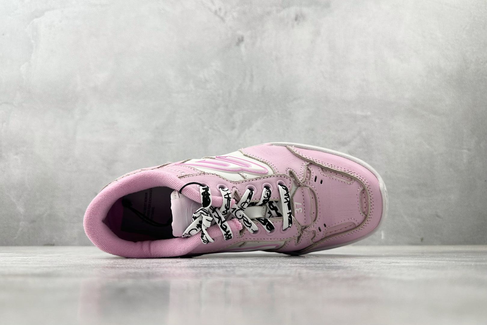 420 最新外贸批次 Balenciaga巴黎世家 Hamptons Worn-Out 白粉 841763 WCURS-Chinese UA Cheap High Quatity Brand Clothes Bags handbags Sneakers wholesale wholesaler seller from China Factory suppliers Fashion Clothing Shoes best Quality Beautiful Price 420 最新外贸批次 Balenciaga巴黎世家 Hamptons Worn-Out 白粉 841763 WCURS