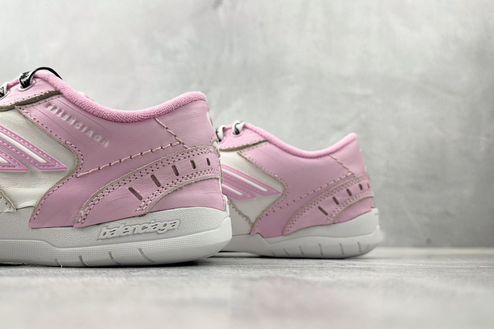 420 最新外贸批次 Balenciaga巴黎世家 Hamptons Worn-Out 白粉 841763 WCURS-Chinese UA Cheap High Quatity Brand Clothes Bags handbags Sneakers wholesale wholesaler seller from China Factory suppliers Fashion Clothing Shoes best Quality Beautiful Price 420 最新外贸批次 Balenciaga巴黎世家 Hamptons Worn-Out 白粉 841763 WCURS