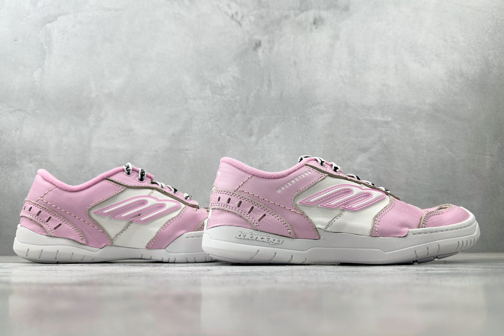 420 最新外贸批次 Balenciaga巴黎世家 Hamptons Worn-Out 白粉 841763 WCURS-Chinese UA Cheap High Quatity Brand Clothes Bags handbags Sneakers wholesale wholesaler seller from China Factory suppliers Fashion Clothing Shoes best Quality Beautiful Price 420 最新外贸批次 Balenciaga巴黎世家 Hamptons Worn-Out 白粉 841763 WCURS