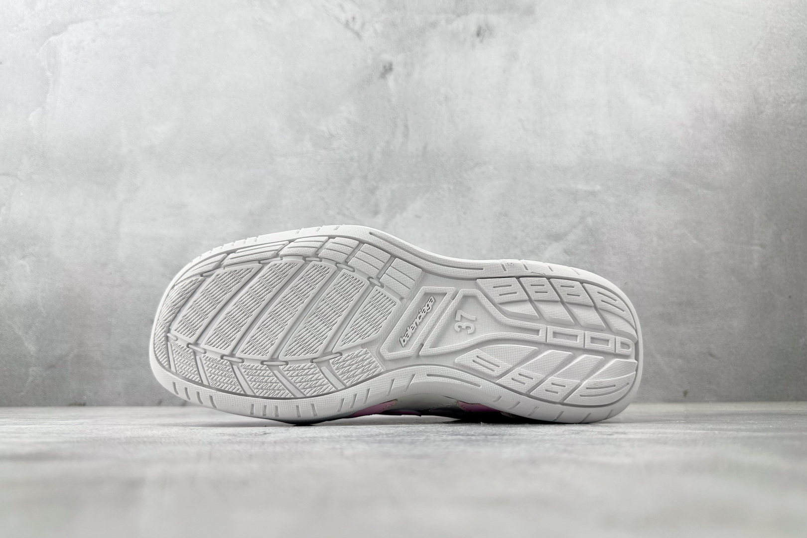 420 最新外贸批次 Balenciaga巴黎世家 Hamptons Worn-Out 白粉 841763 WCURS-Chinese UA Cheap High Quatity Brand Clothes Bags handbags Sneakers wholesale wholesaler seller from China Factory suppliers Fashion Clothing Shoes best Quality Beautiful Price 420 最新外贸批次 Balenciaga巴黎世家 Hamptons Worn-Out 白粉 841763 WCURS