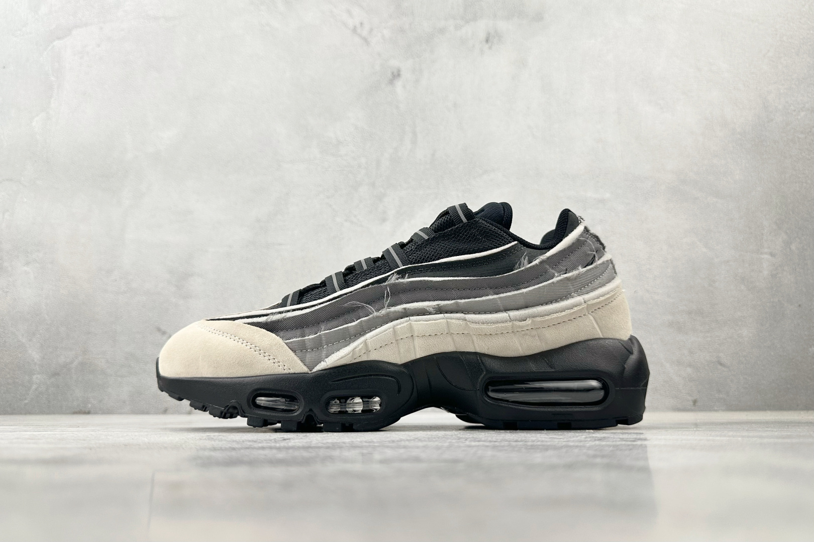 GX 本地顶级纯原 完美复刻 CDG × Nike Air Max 95 联名 黑白灰货号：CU8406