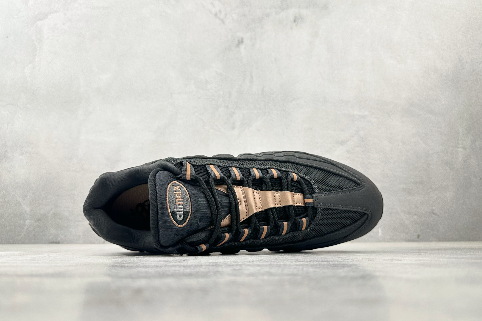 GX 本地顶级纯原 完美复刻 Central Cee × Nike Air Max 95黑红灰货号：HQ