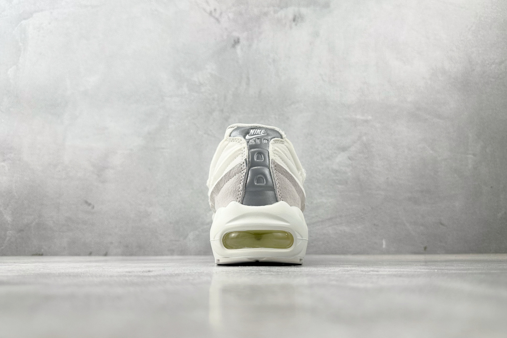 GX 本地顶级纯原 完美复刻 Nike Air Max 95 白色货号：CU8406-100尺码：36 