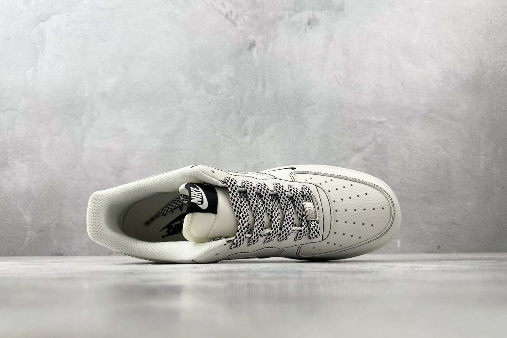 Nike Air Force 1 07 NIKE 联名 米白 CS5288-032